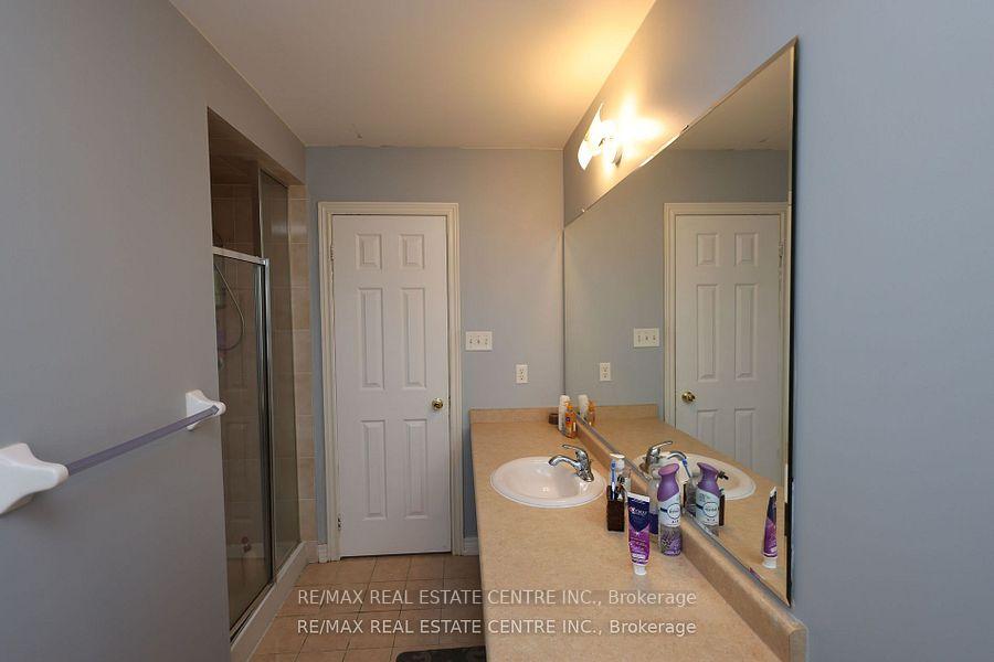 Photo 23 of 120 Bellchase Trail, Brampton, Bram East — HOMEH