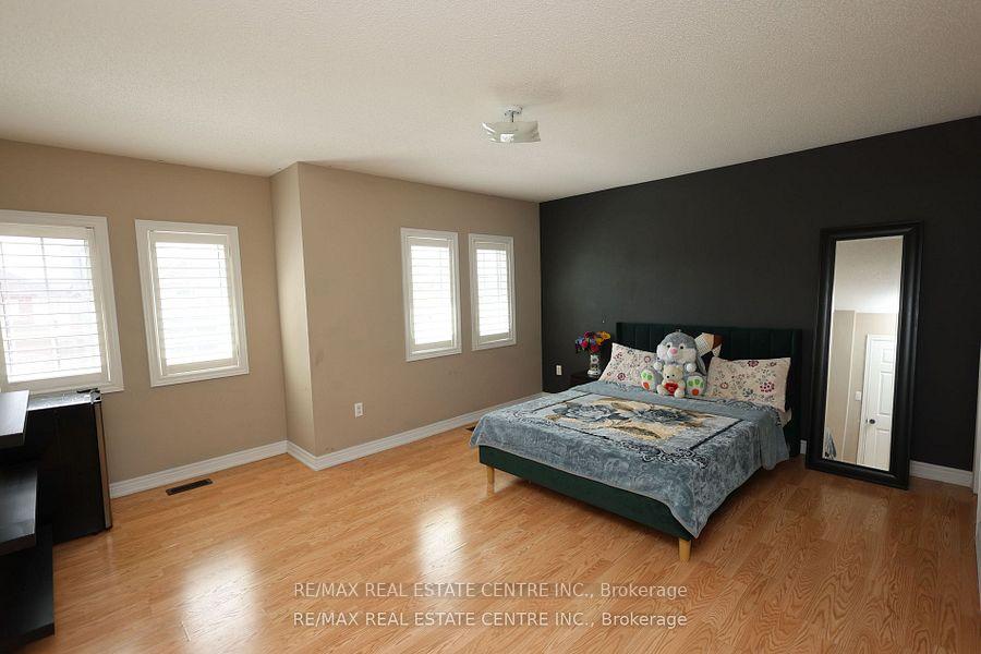 Photo 21 of 120 Bellchase Trail, Brampton, Bram East — HOMEH