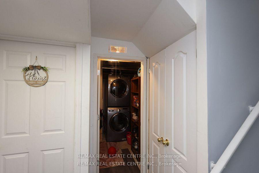 Photo 33 of 120 Bellchase Trail, Brampton, Bram East — HOMEH