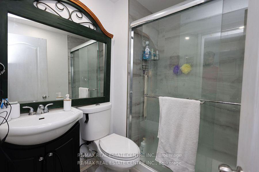 Photo 31 of 120 Bellchase Trail, Brampton, Bram East — HOMEH