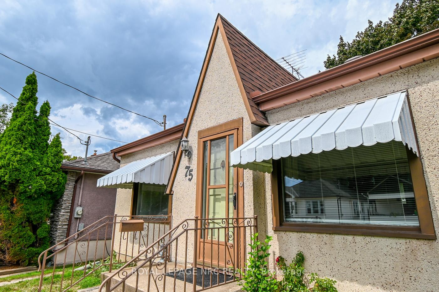 Photo 5 of 75 Vale Avenue, St. Catharines, Downtown — HOMEH