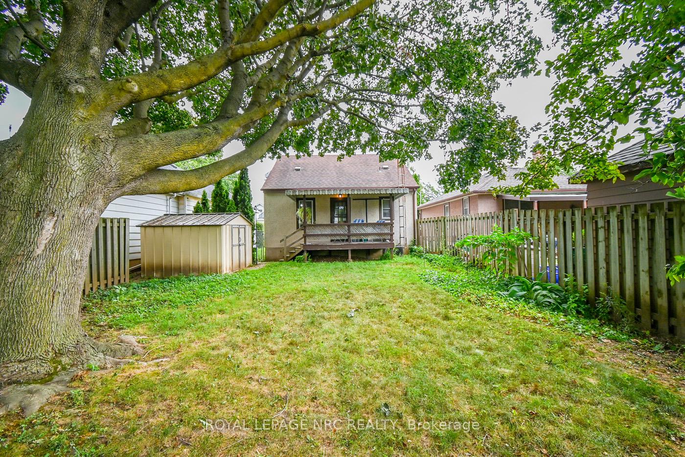 Photo 11 of 75 Vale Avenue, St. Catharines, Downtown — HOMEH