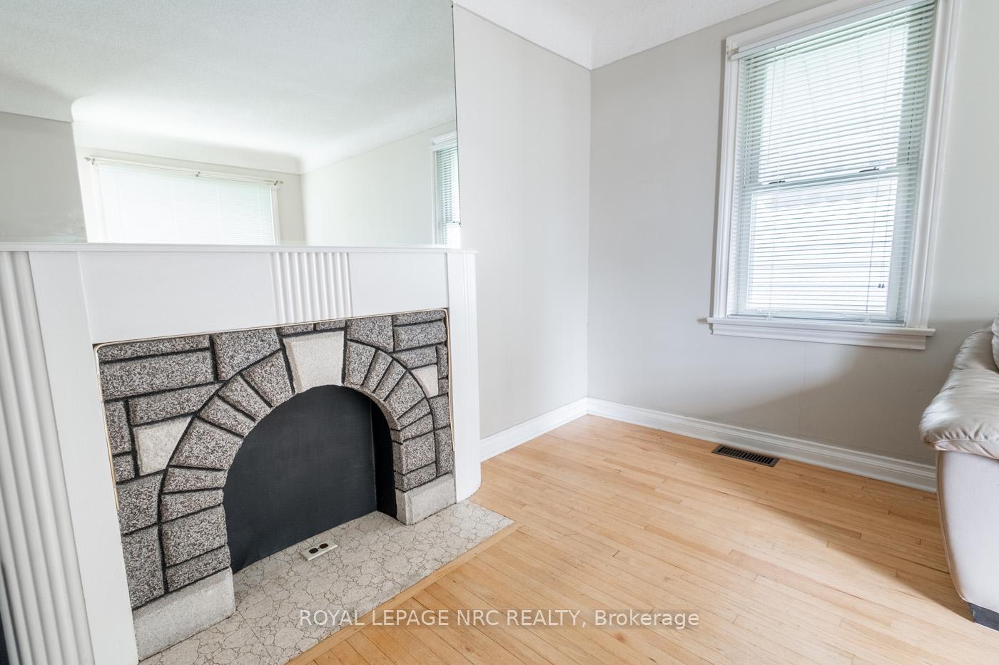 Photo 17 of 75 Vale Avenue, St. Catharines, Downtown — HOMEH
