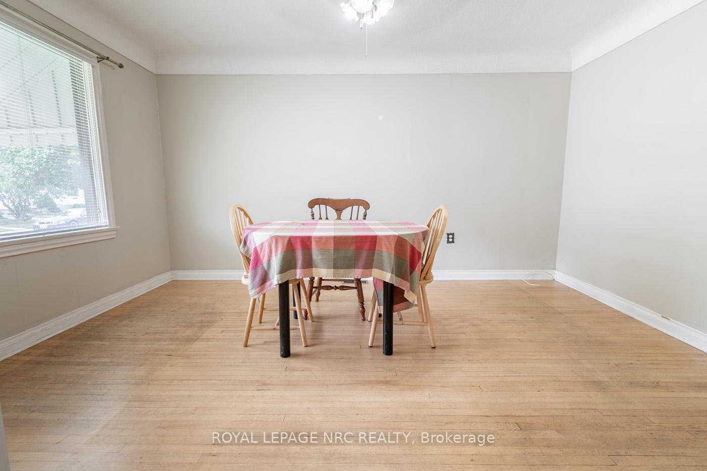 Photo 20 of 75 Vale Avenue, St. Catharines, Downtown — HOMEH