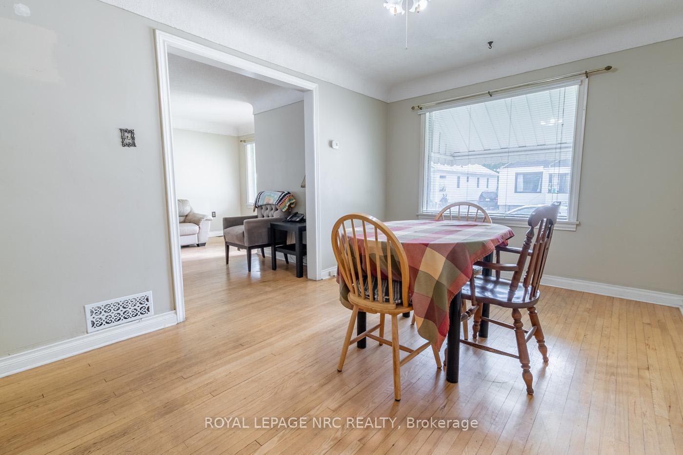 Photo 22 of 75 Vale Avenue, St. Catharines, Downtown — HOMEH