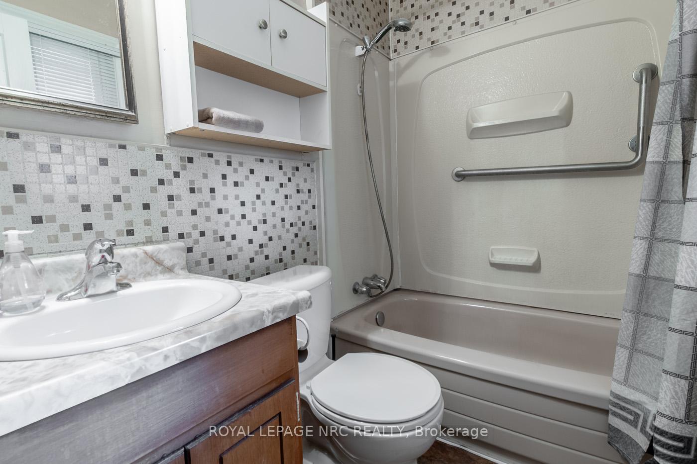 Photo 31 of 75 Vale Avenue, St. Catharines, Downtown — HOMEH