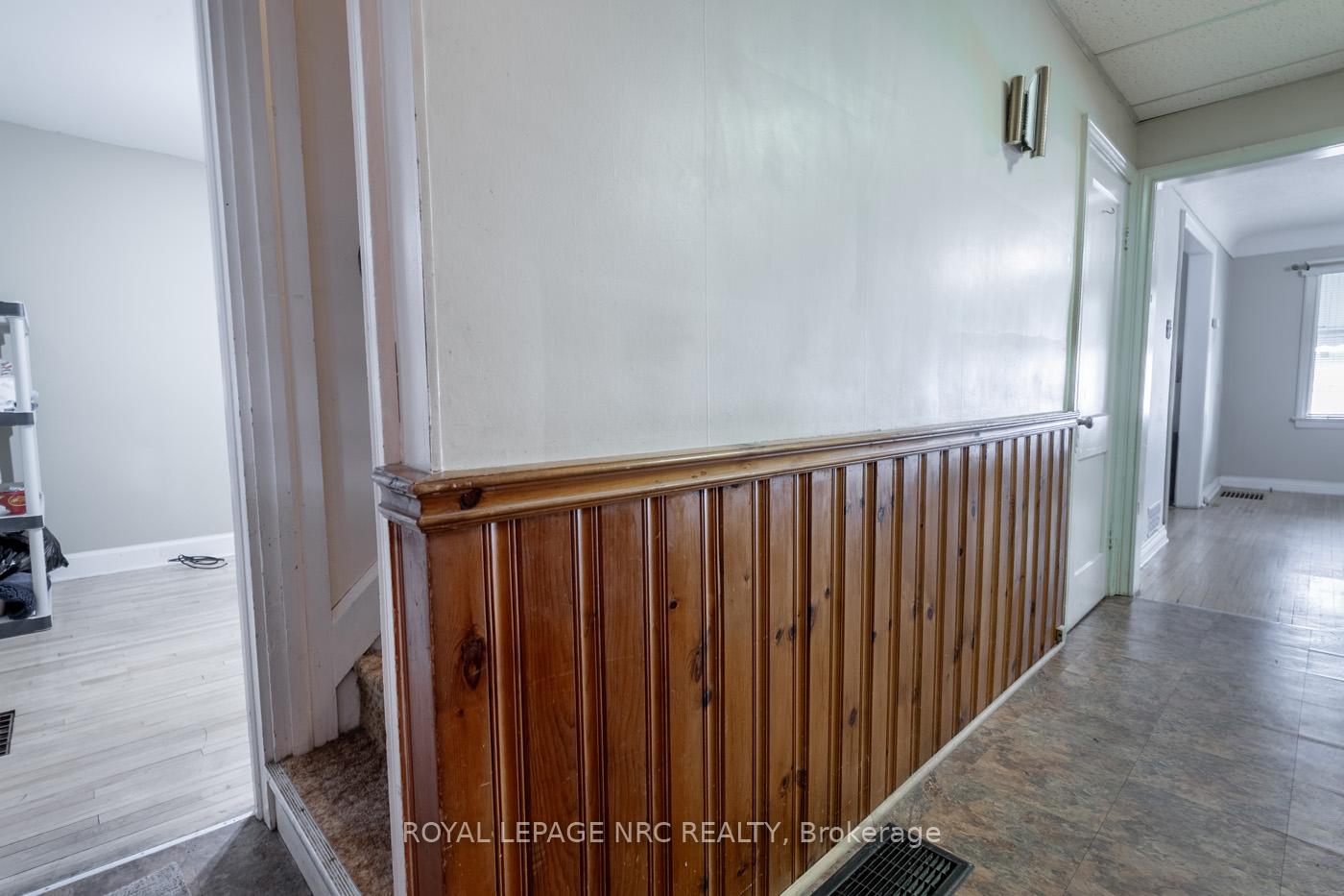 Photo 32 of 75 Vale Avenue, St. Catharines, Downtown — HOMEH