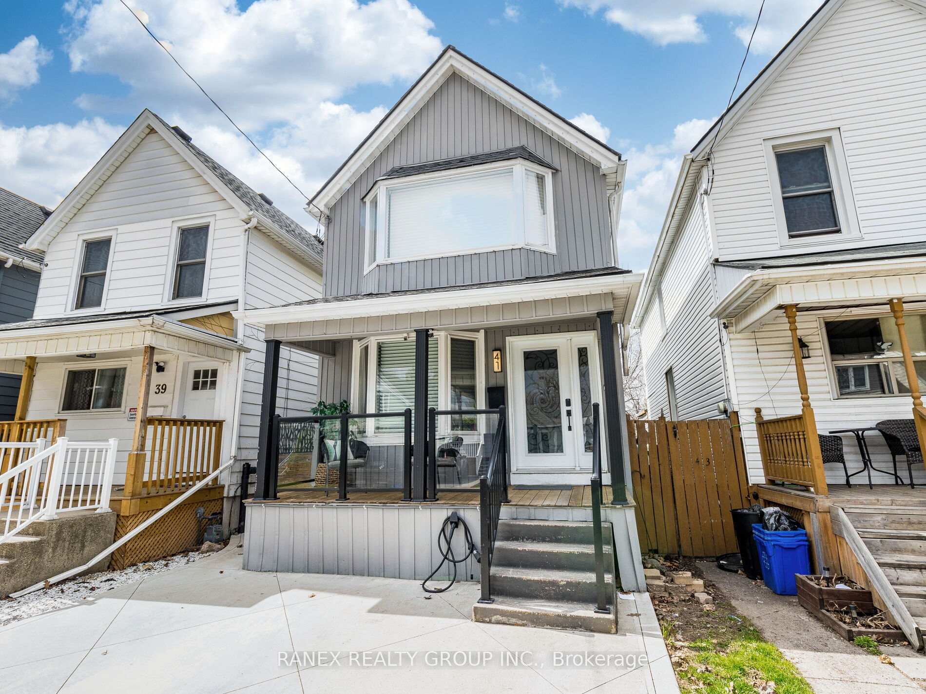 Photo 1 of 41 Glendale Avenue N, Hamilton, Crown Point — HOMEH