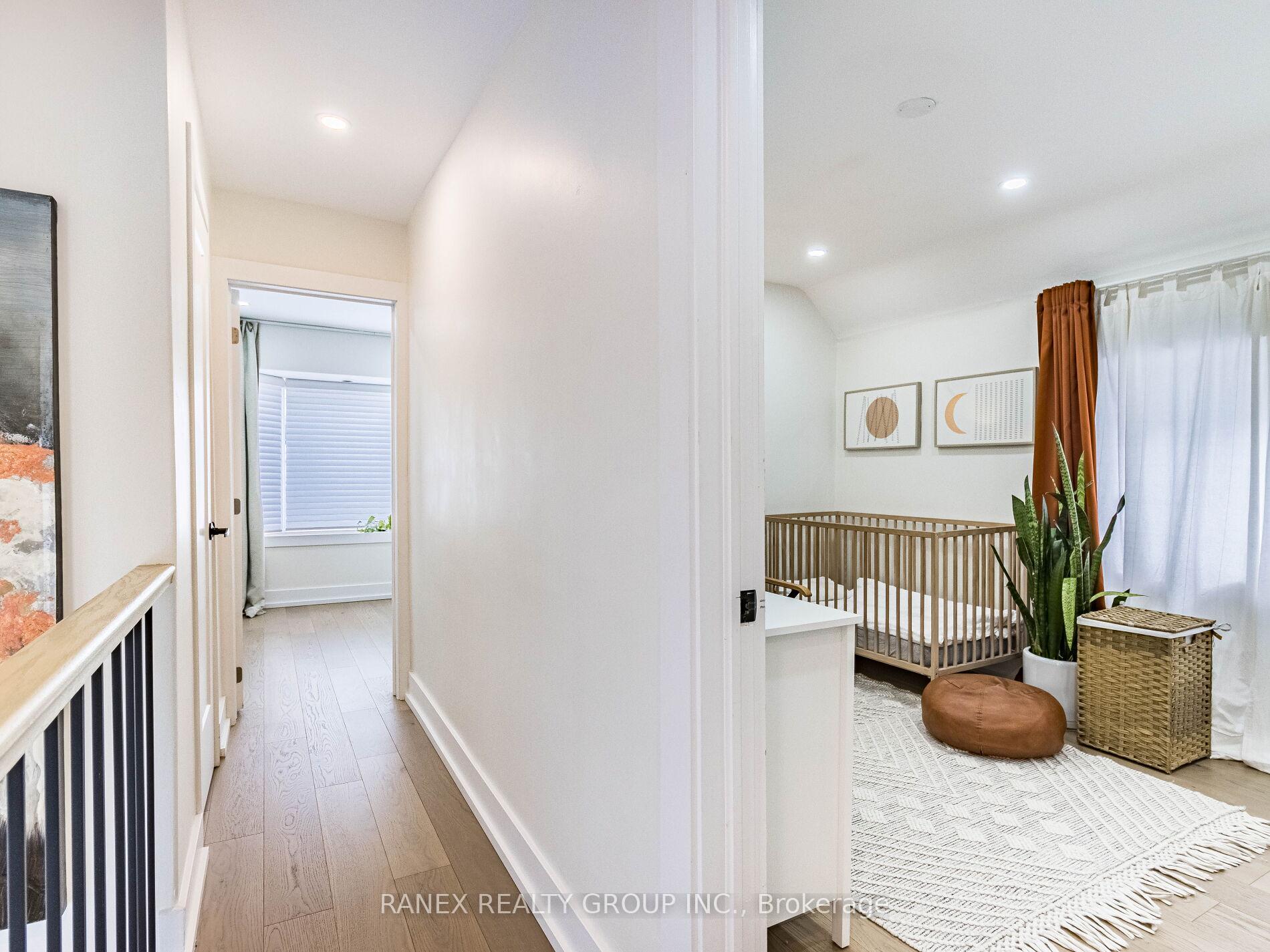 Photo 35 of 41 Glendale Avenue N, Hamilton, Crown Point — HOMEH