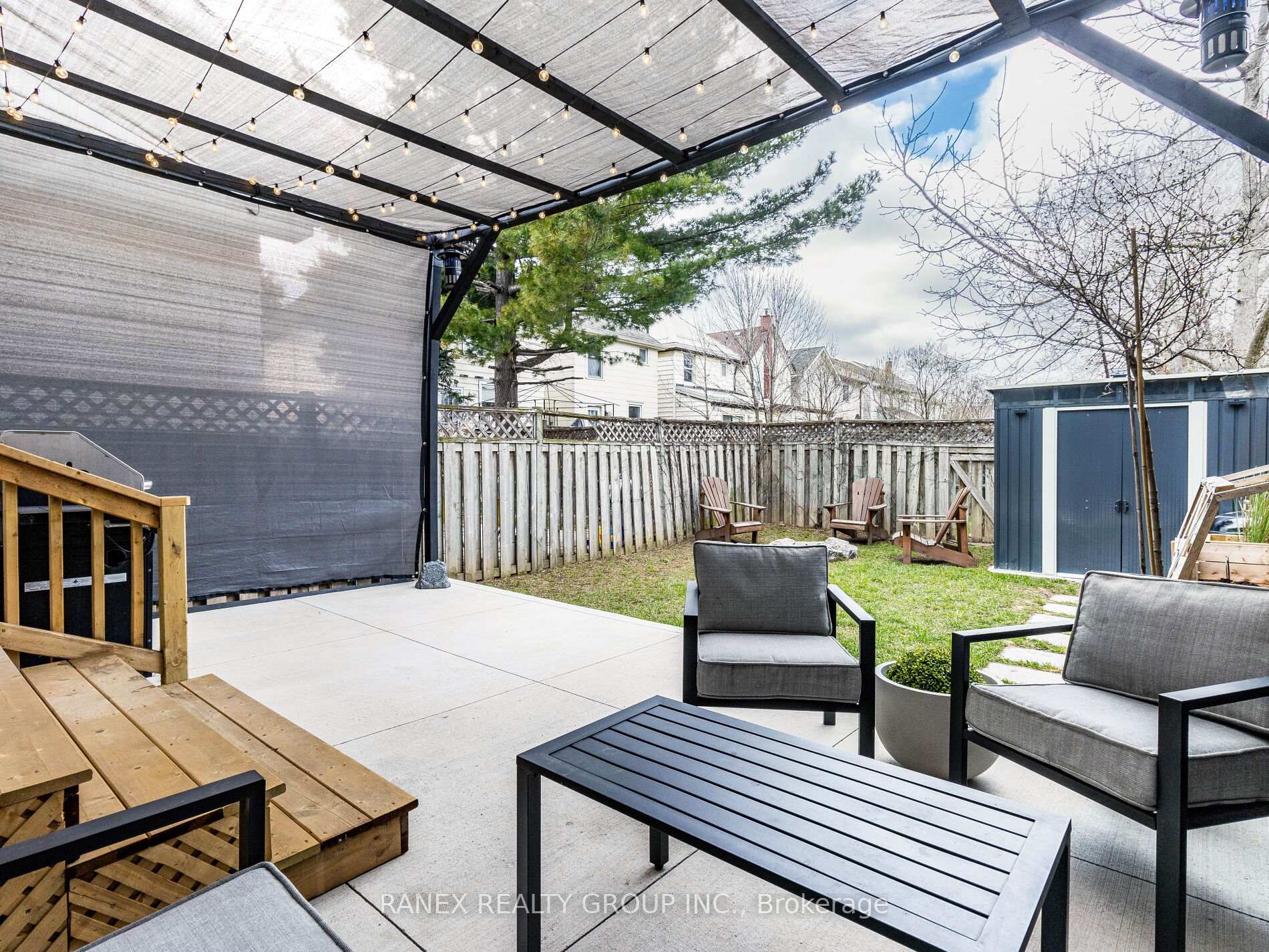 Photo 43 of 41 Glendale Avenue N, Hamilton, Crown Point — HOMEH