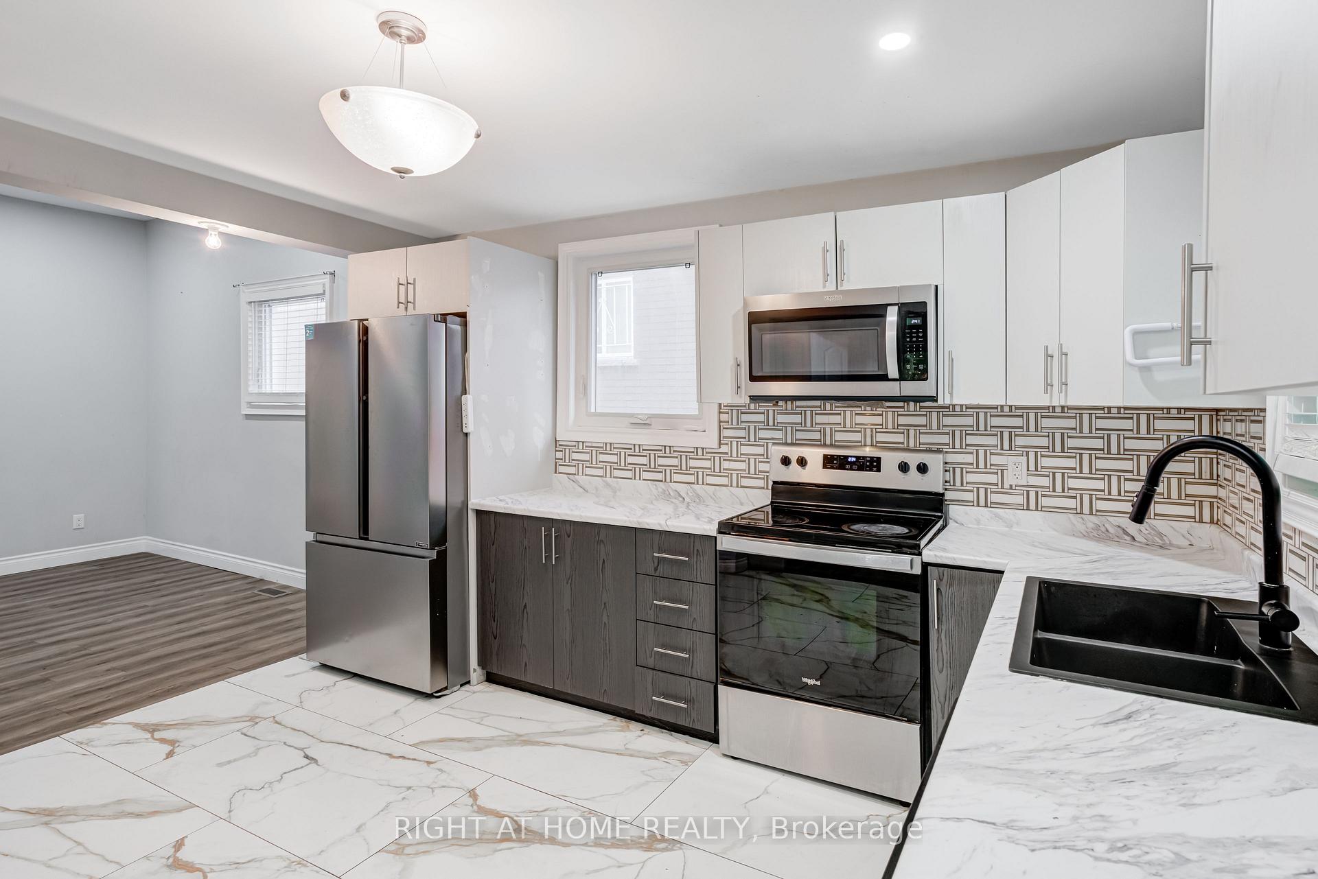 Photo 11 of 111 Mary Street, Hamilton, Beasley — HOMEH