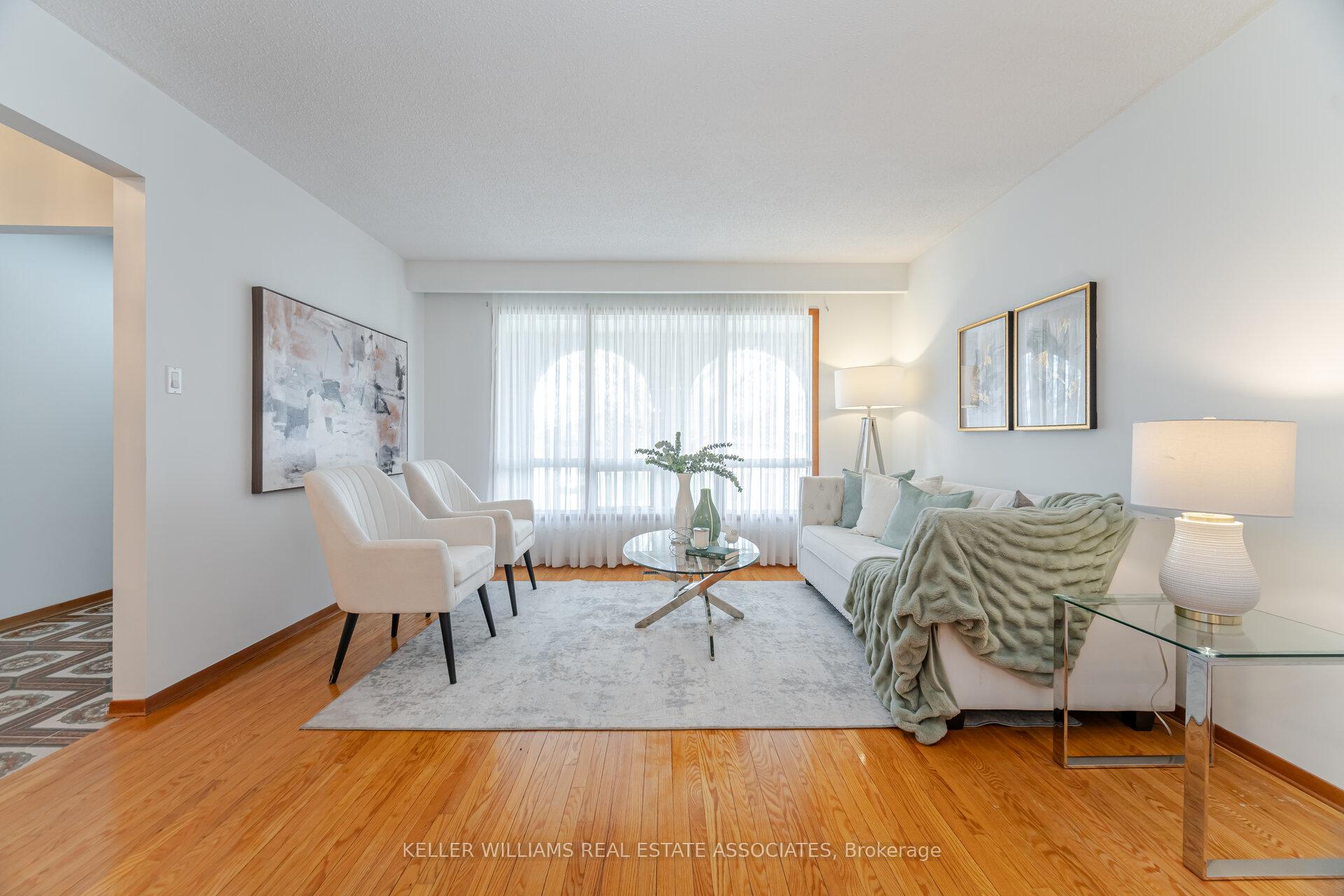 Photo 6 of 21 Malcolm Crescent, Brampton, Central Park — HOMEH