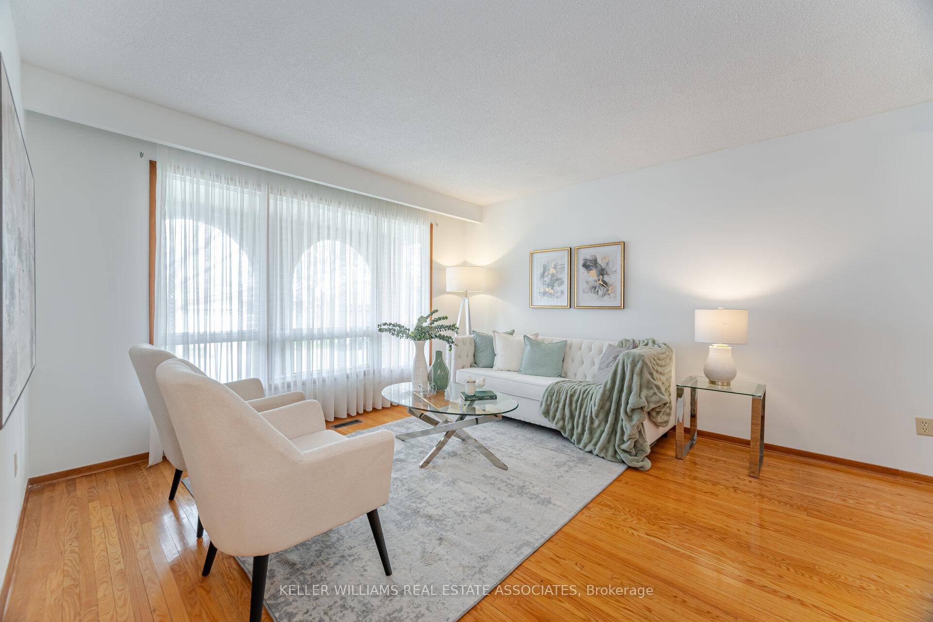 Photo 7 of 21 Malcolm Crescent, Brampton, Central Park — HOMEH