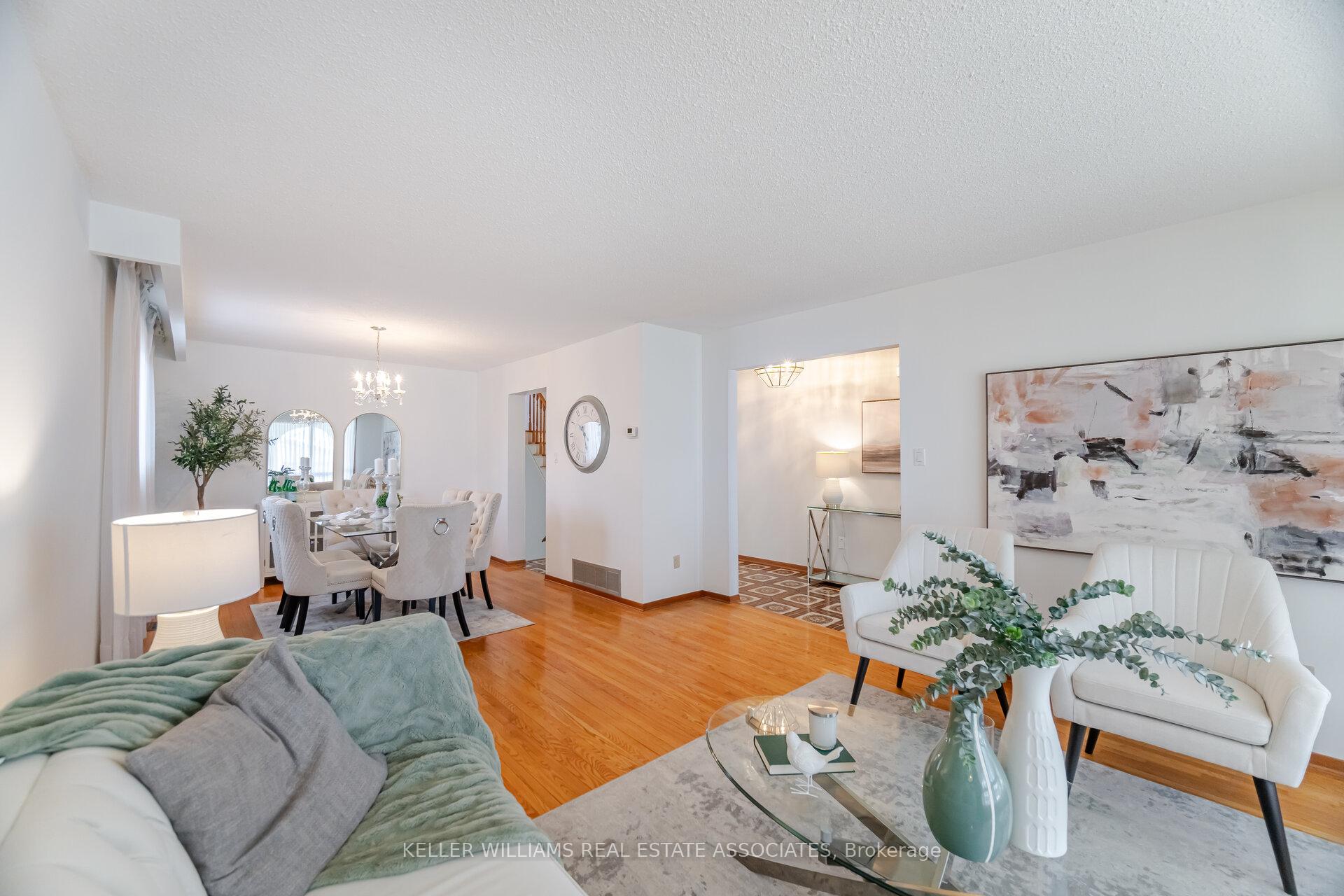 Photo 8 of 21 Malcolm Crescent, Brampton, Central Park — HOMEH