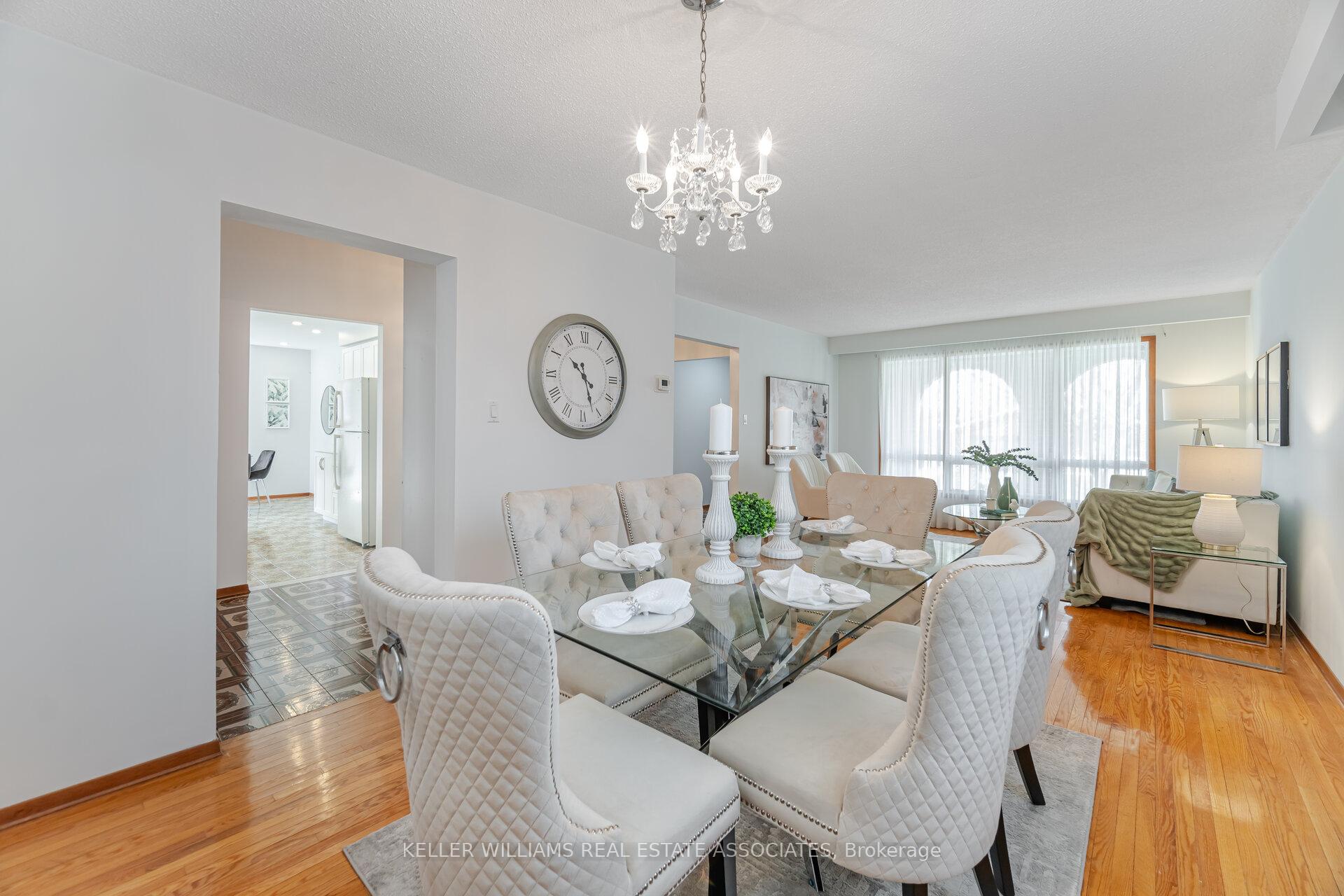 Photo 11 of 21 Malcolm Crescent, Brampton, Central Park — HOMEH