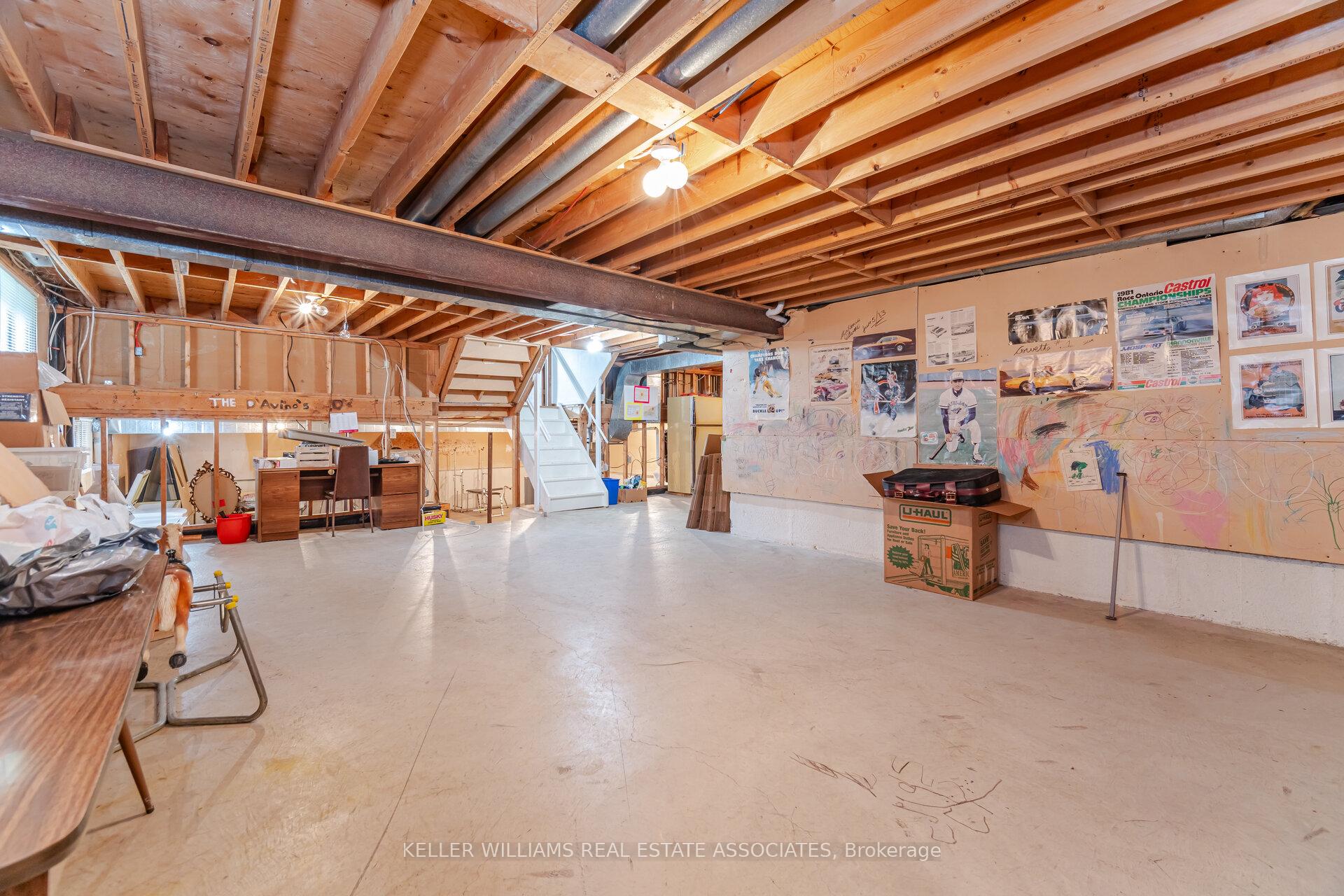 Photo 42 of 21 Malcolm Crescent, Brampton, Central Park — HOMEH