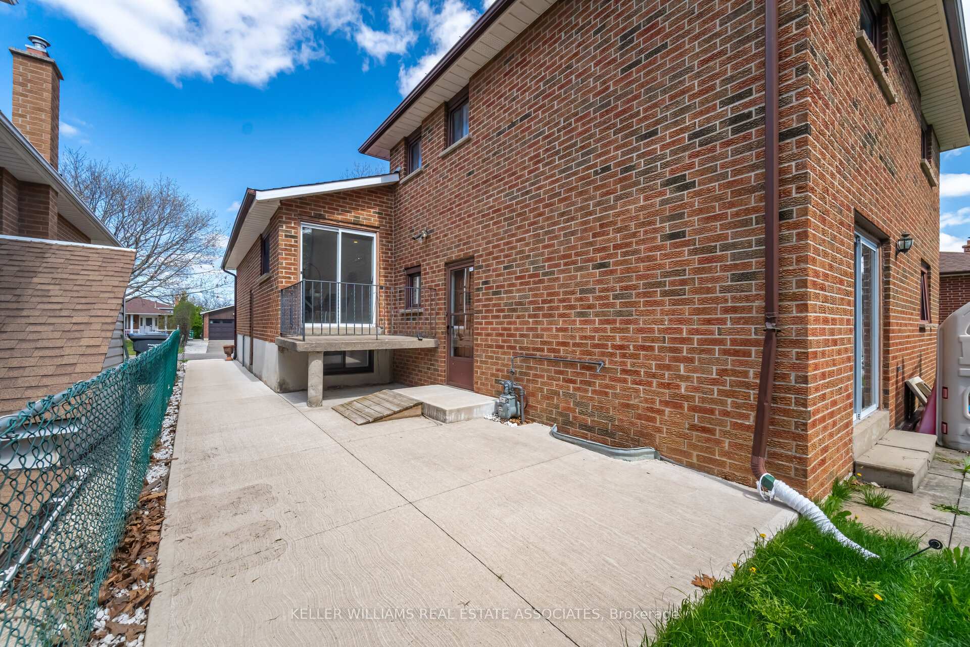 Photo 50 of 21 Malcolm Crescent, Brampton, Central Park — HOMEH