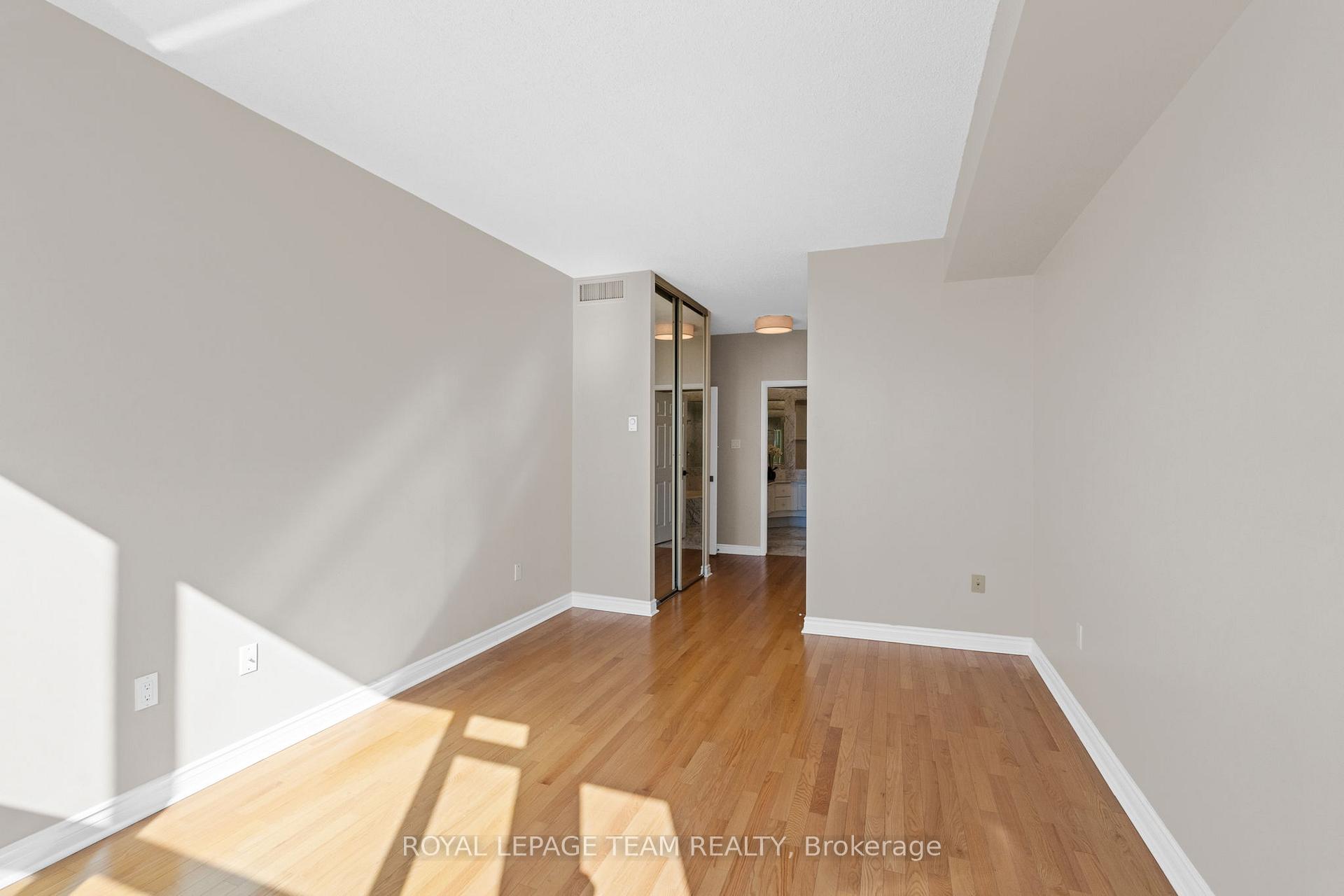 Photo 37 of Unit 407, 1480 Riverside Drive, Ottawa, Riverview Park — HOMEH