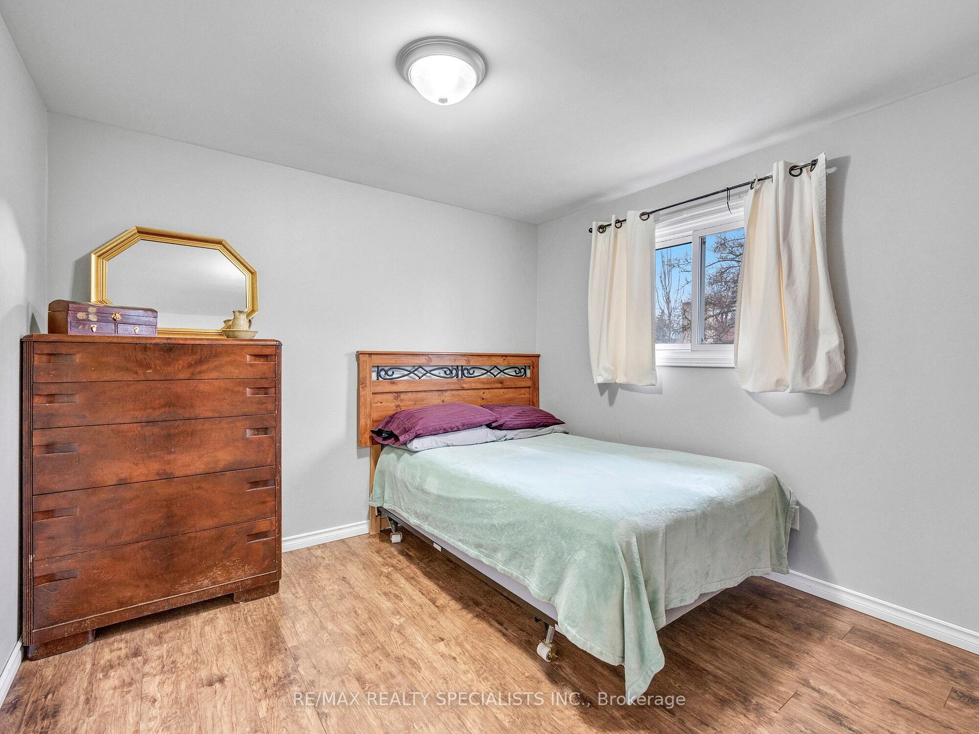 Photo 24 of 19 Blenheim Drive, Brampton, Heart Lake East — HOMEH