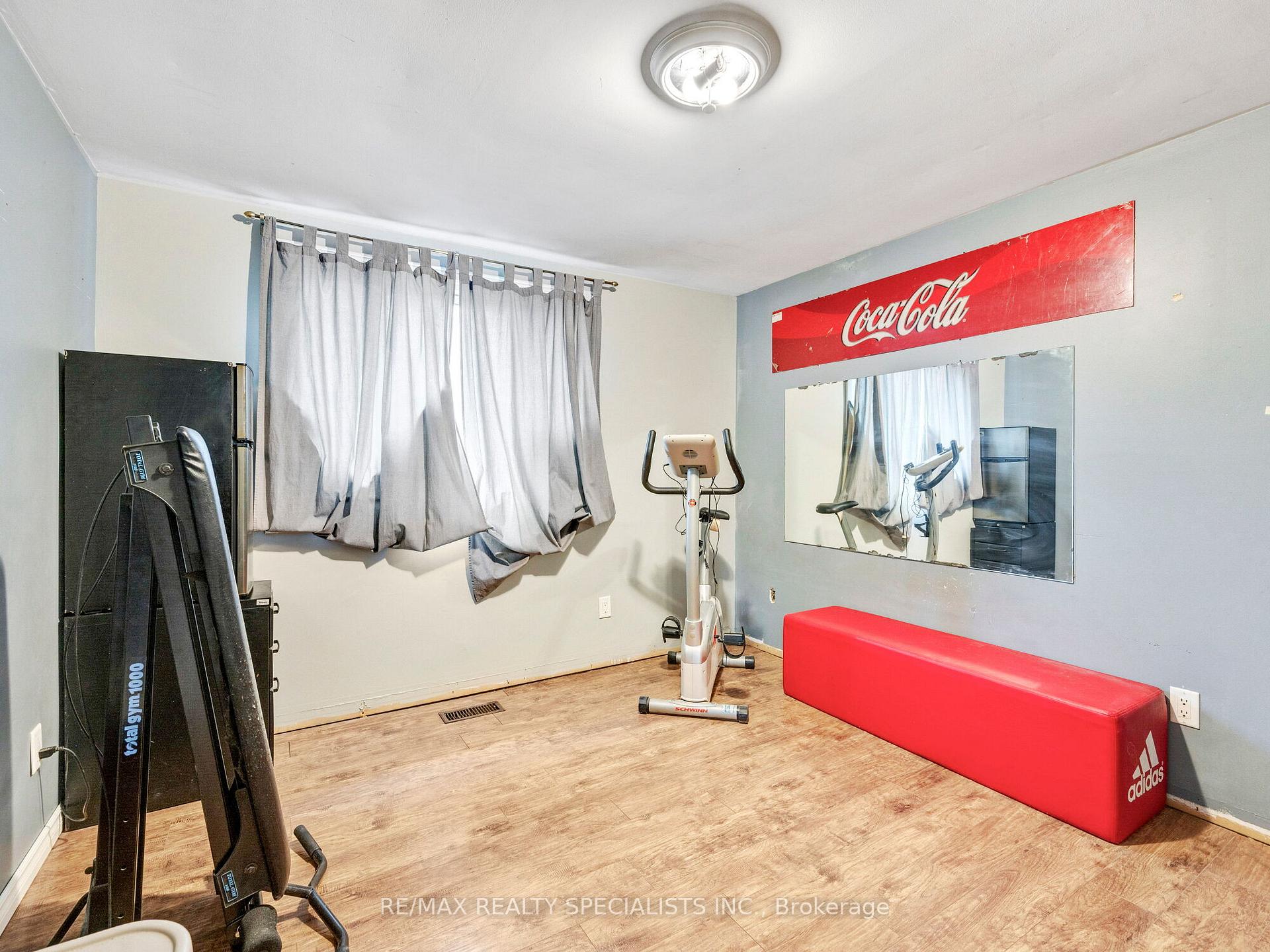 Photo 25 of 19 Blenheim Drive, Brampton, Heart Lake East — HOMEH
