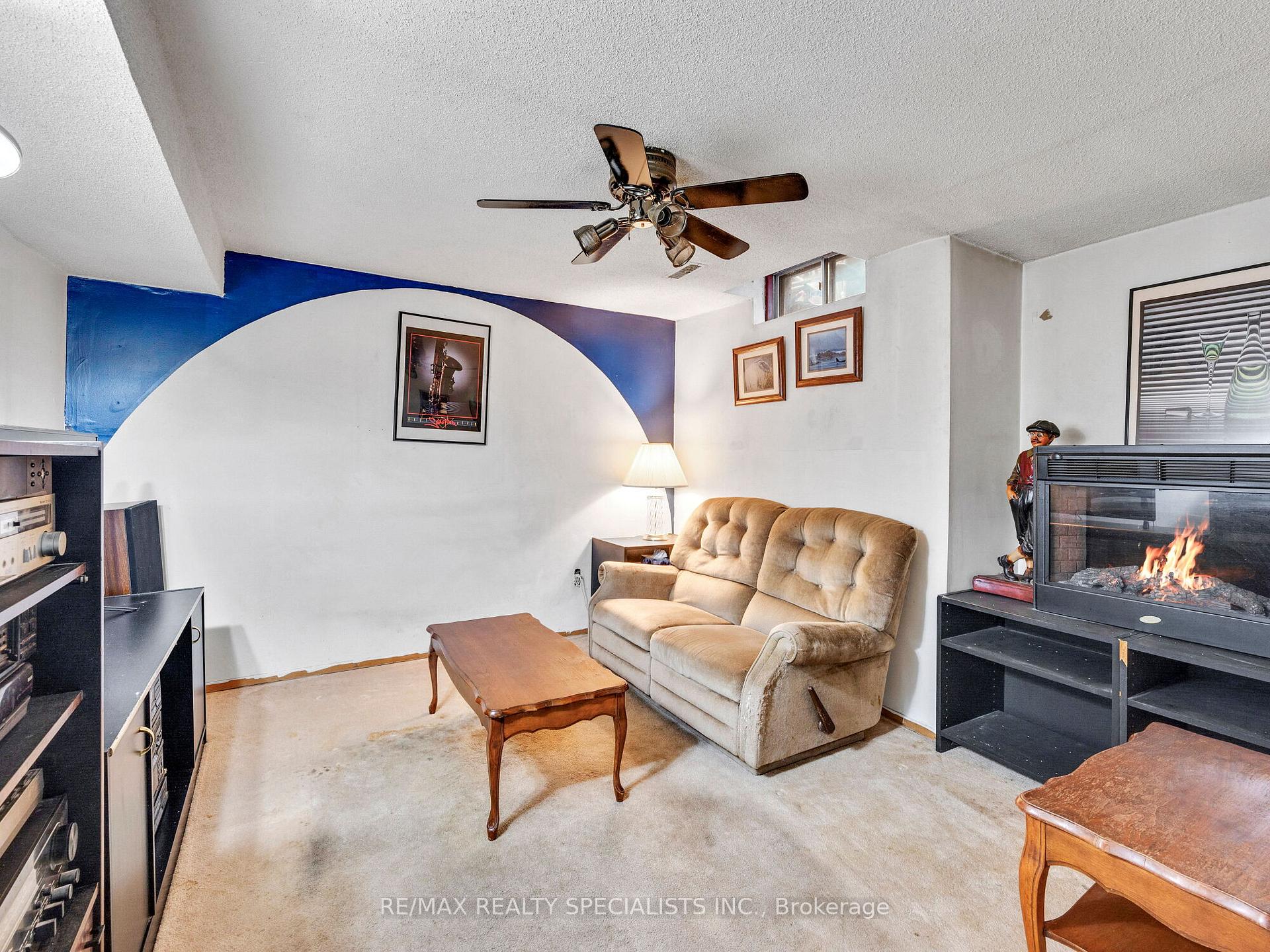 Photo 29 of 19 Blenheim Drive, Brampton, Heart Lake East — HOMEH