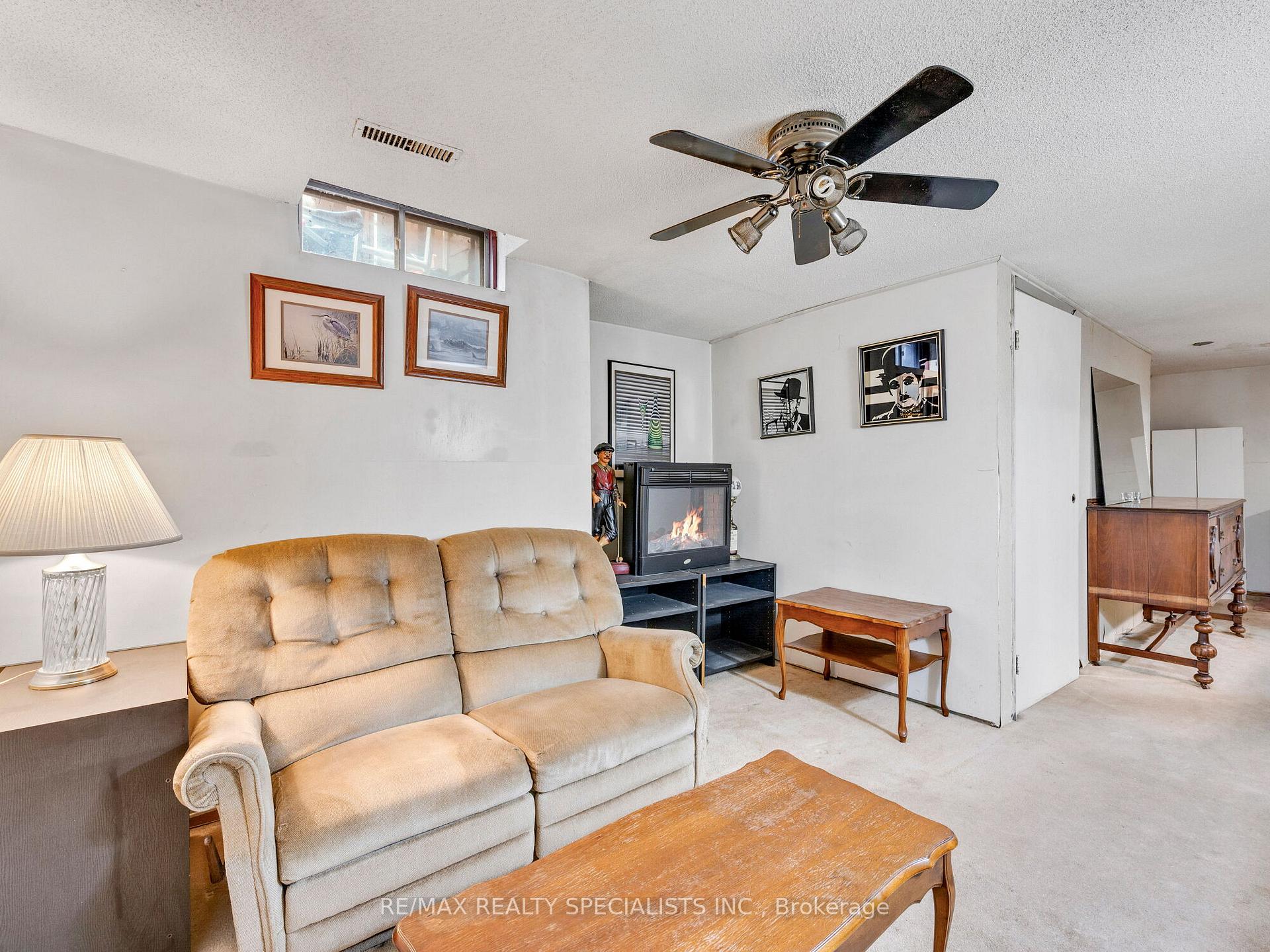 Photo 30 of 19 Blenheim Drive, Brampton, Heart Lake East — HOMEH