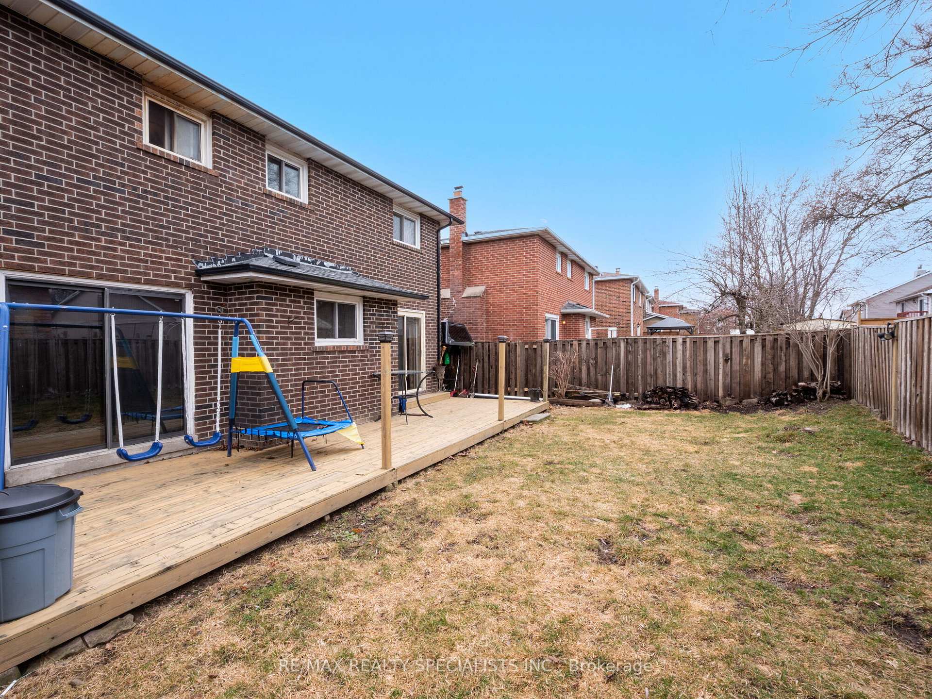 Photo 45 of 19 Blenheim Drive, Brampton, Heart Lake East — HOMEH