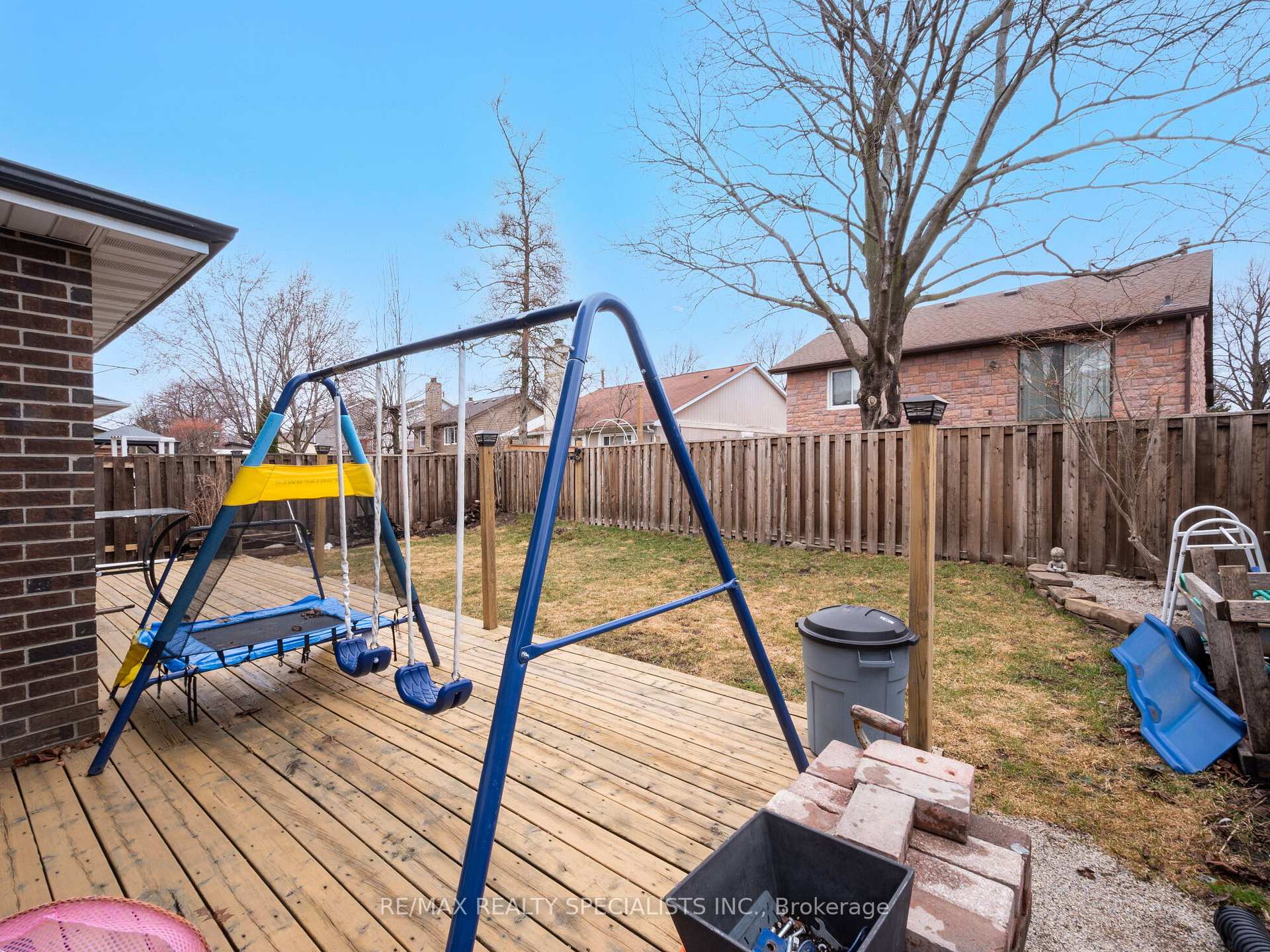 Photo 46 of 19 Blenheim Drive, Brampton, Heart Lake East — HOMEH