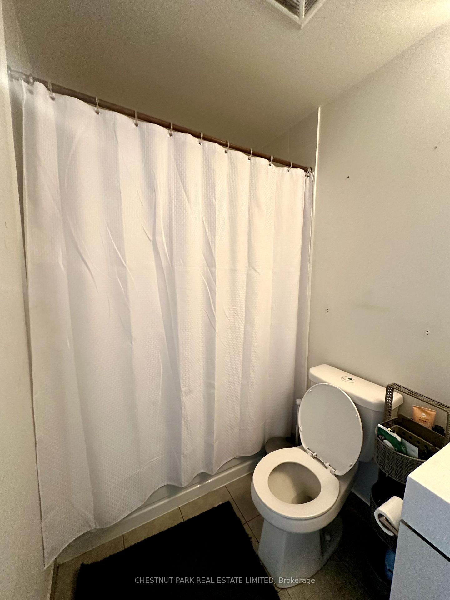 Photo 14 of Unit 1408, 35 Brian Peck Crescent, Toronto, Thorncliffe Park — HOMEH
