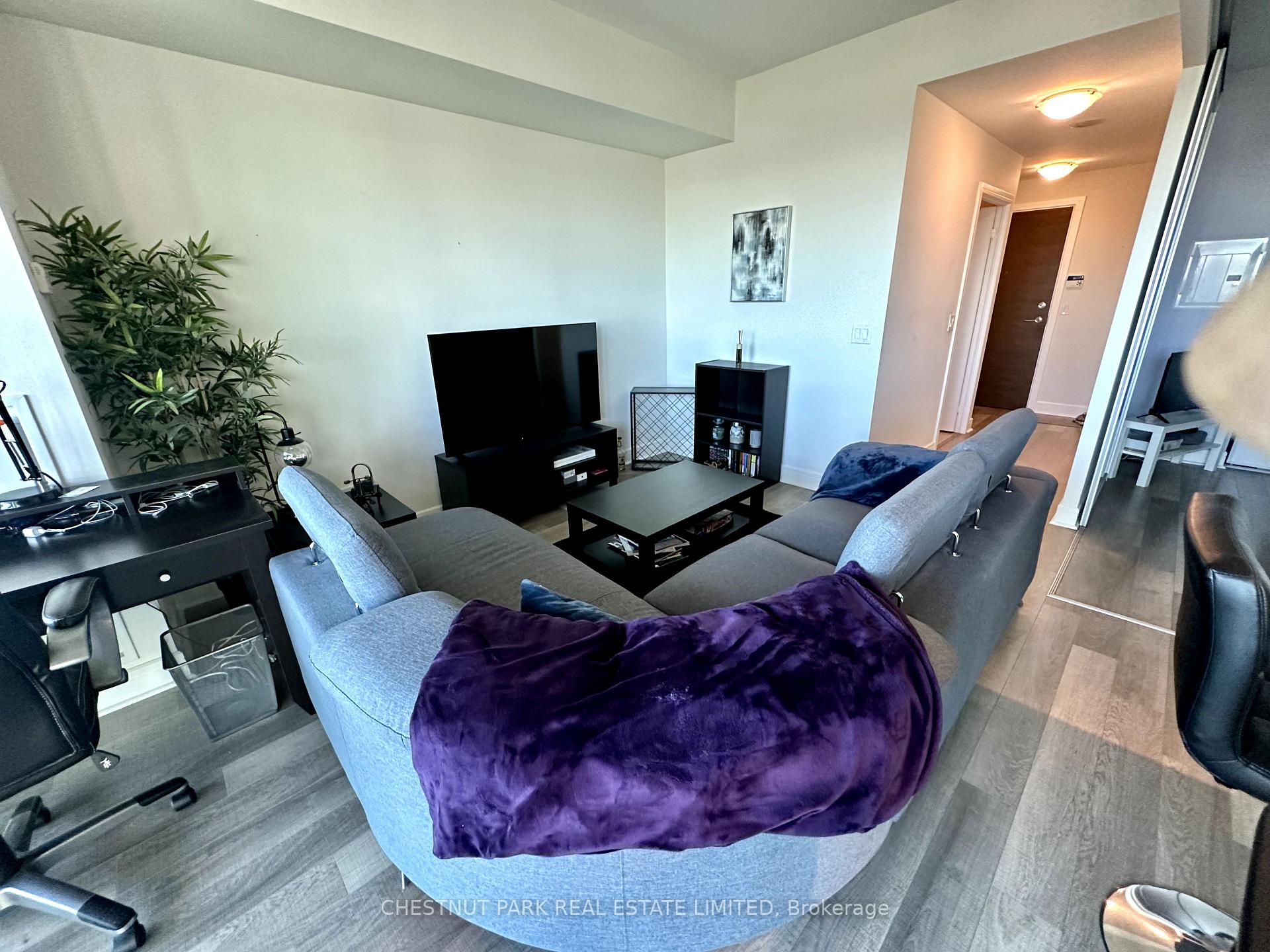 Photo 10 of Unit 1408, 35 Brian Peck Crescent, Toronto, Thorncliffe Park — HOMEH
