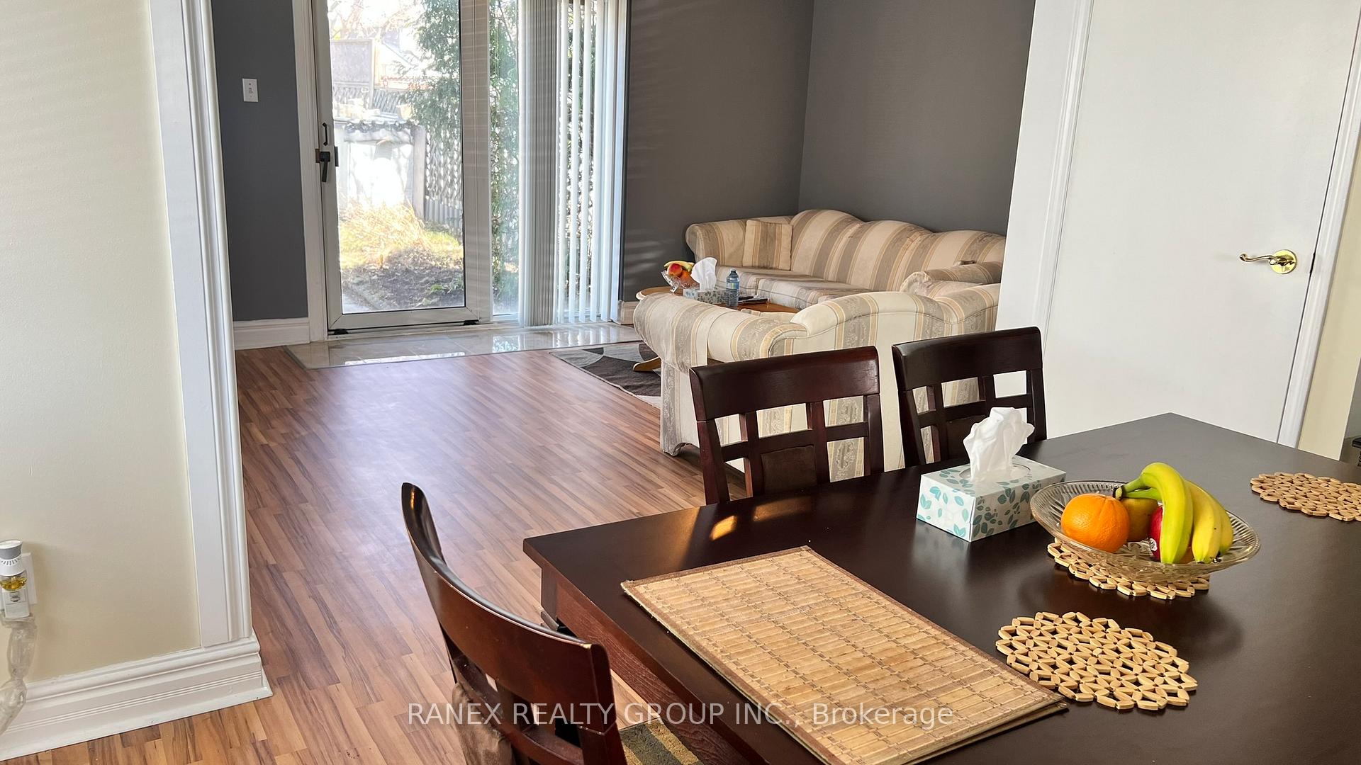 Photo 11 of 13 Grasspoint Square, Brampton, Northgate — HOMEH