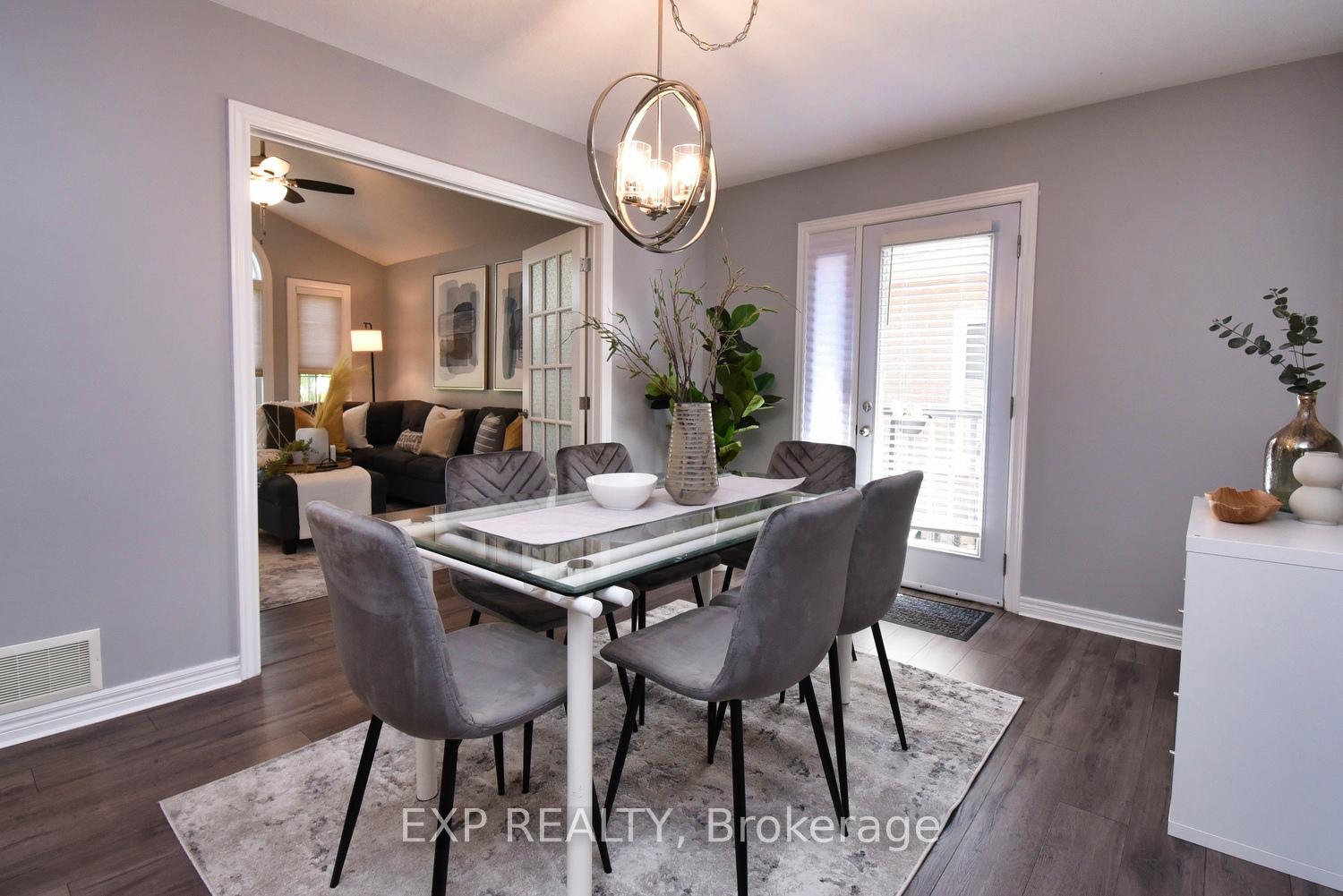 Photo 7 of 16 Hollybank Way, Hamilton, Mount Hope — HOMEH