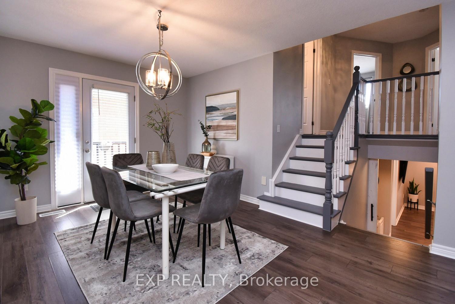 Photo 8 of 16 Hollybank Way, Hamilton, Mount Hope — HOMEH