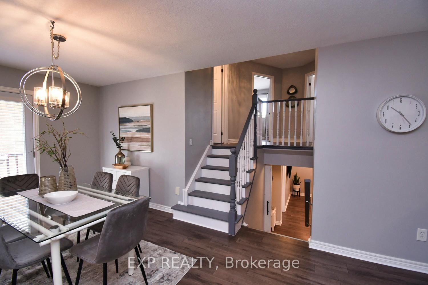Photo 14 of 16 Hollybank Way, Hamilton, Mount Hope — HOMEH