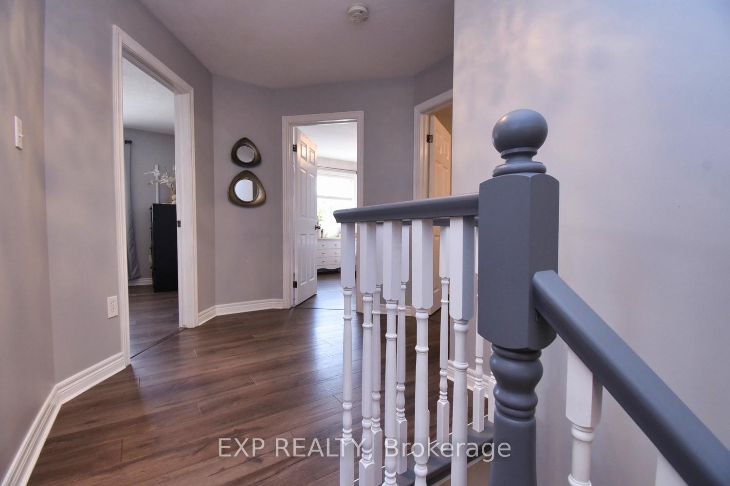 Photo 15 of 16 Hollybank Way, Hamilton, Mount Hope — HOMEH