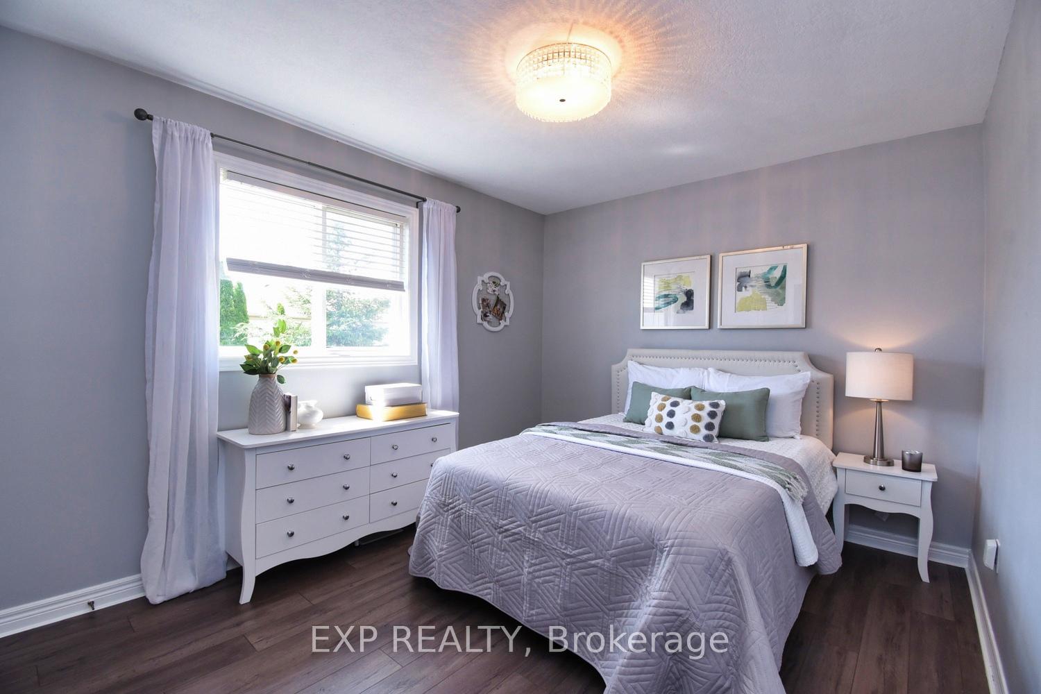 Photo 18 of 16 Hollybank Way, Hamilton, Mount Hope — HOMEH