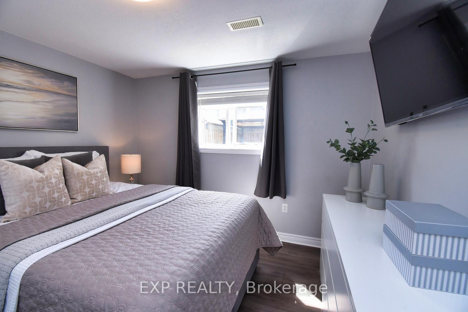 Photo 29 of 16 Hollybank Way, Hamilton, Mount Hope — HOMEH