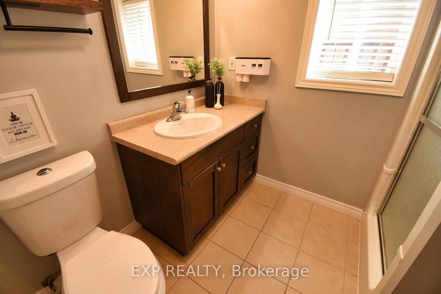 Photo 32 of 16 Hollybank Way, Hamilton, Mount Hope — HOMEH