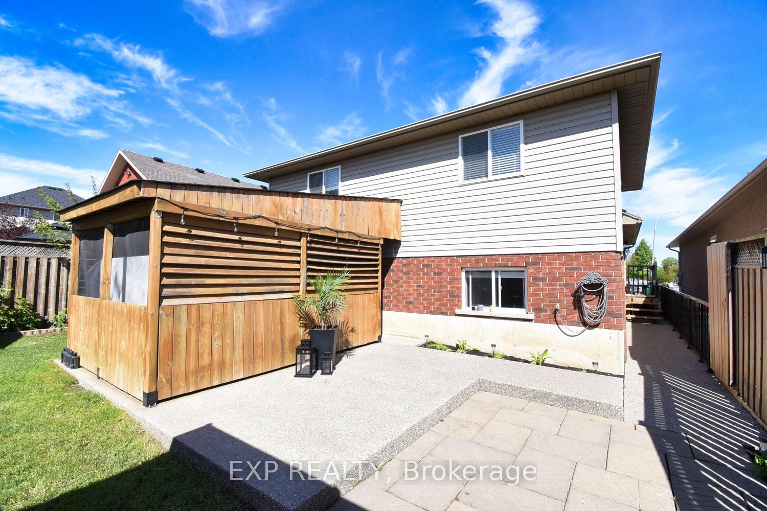Photo 34 of 16 Hollybank Way, Hamilton, Mount Hope — HOMEH