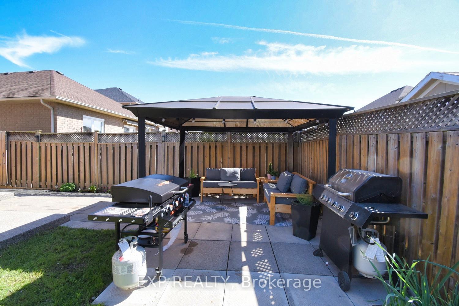 Photo 35 of 16 Hollybank Way, Hamilton, Mount Hope — HOMEH