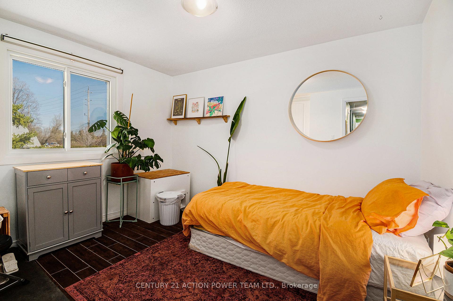 Photo 16 of Unit 125 (E), 1554 E Beaverpond Drive, Ottawa, Pineview — HOMEH