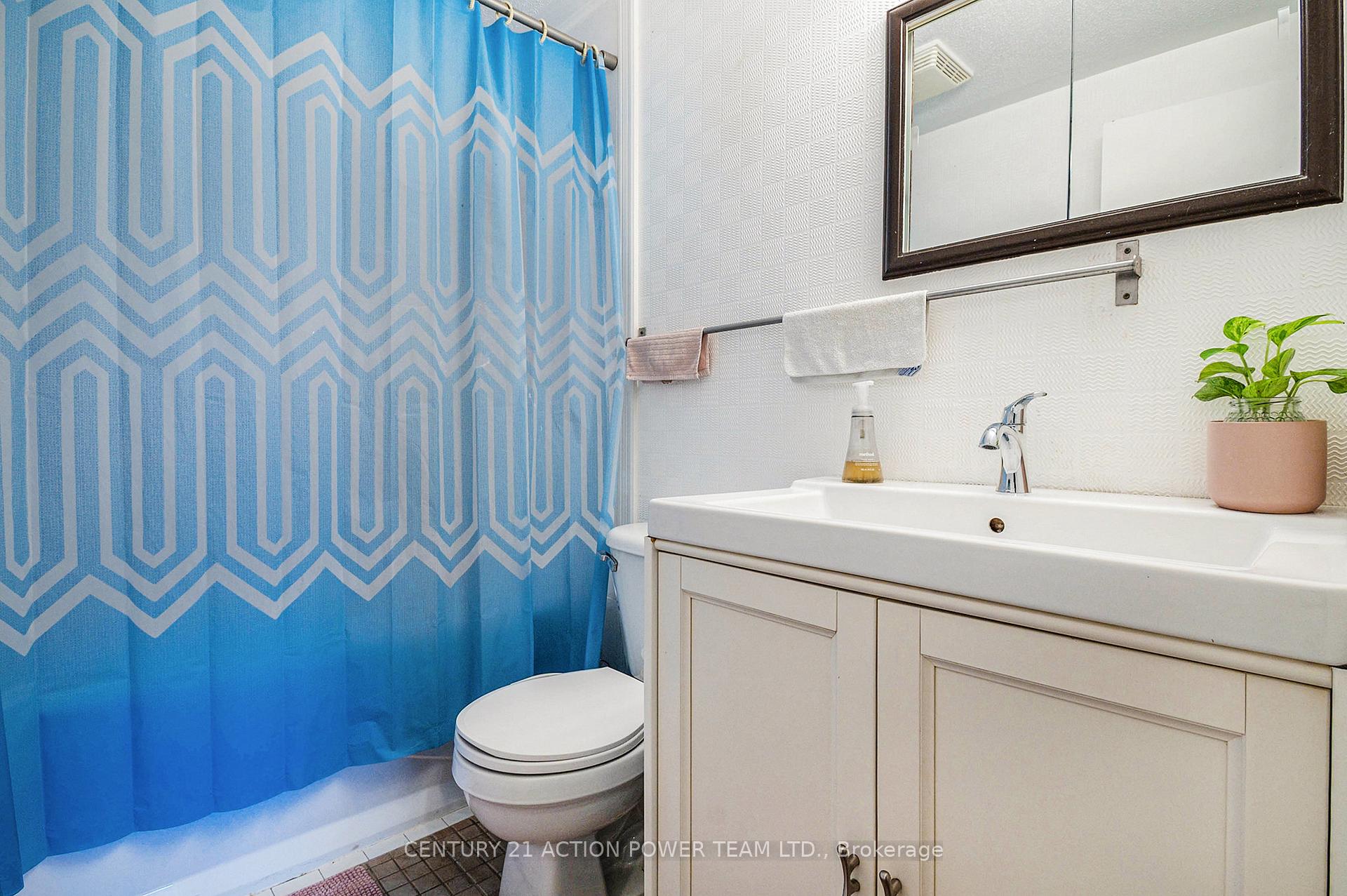 Photo 18 of Unit 125 (E), 1554 E Beaverpond Drive, Ottawa, Pineview — HOMEH