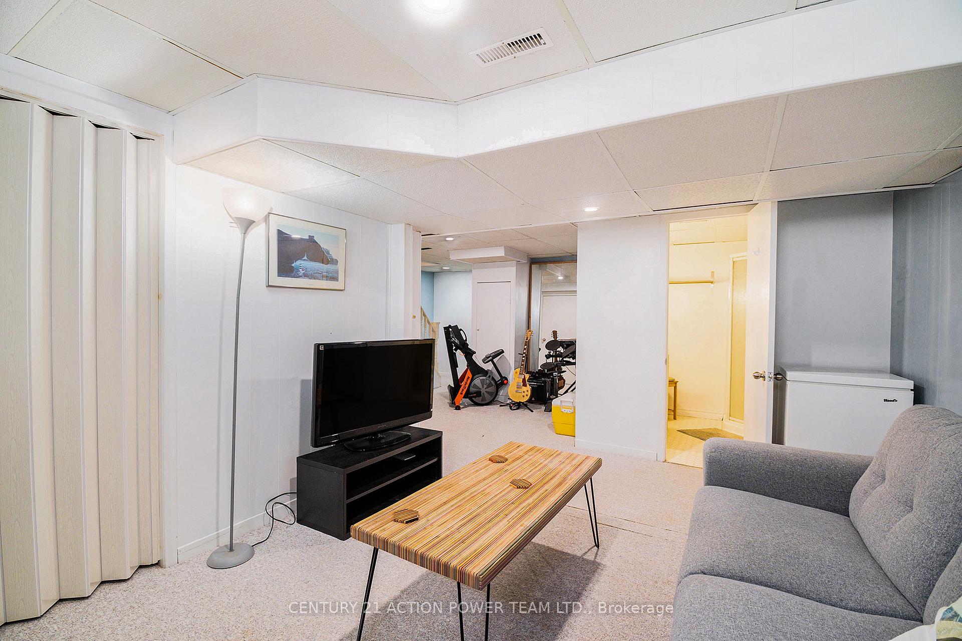 Photo 20 of Unit 125 (E), 1554 E Beaverpond Drive, Ottawa, Pineview — HOMEH