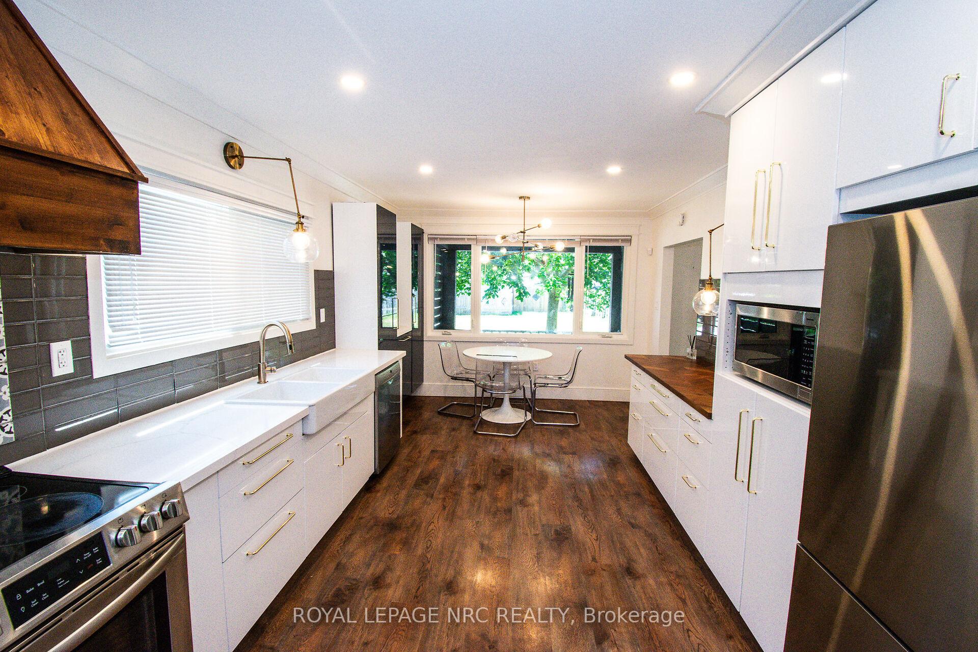 Photo 14 of 44 Grantham Avenue S, St. Catharines, E. Chester — HOMEH