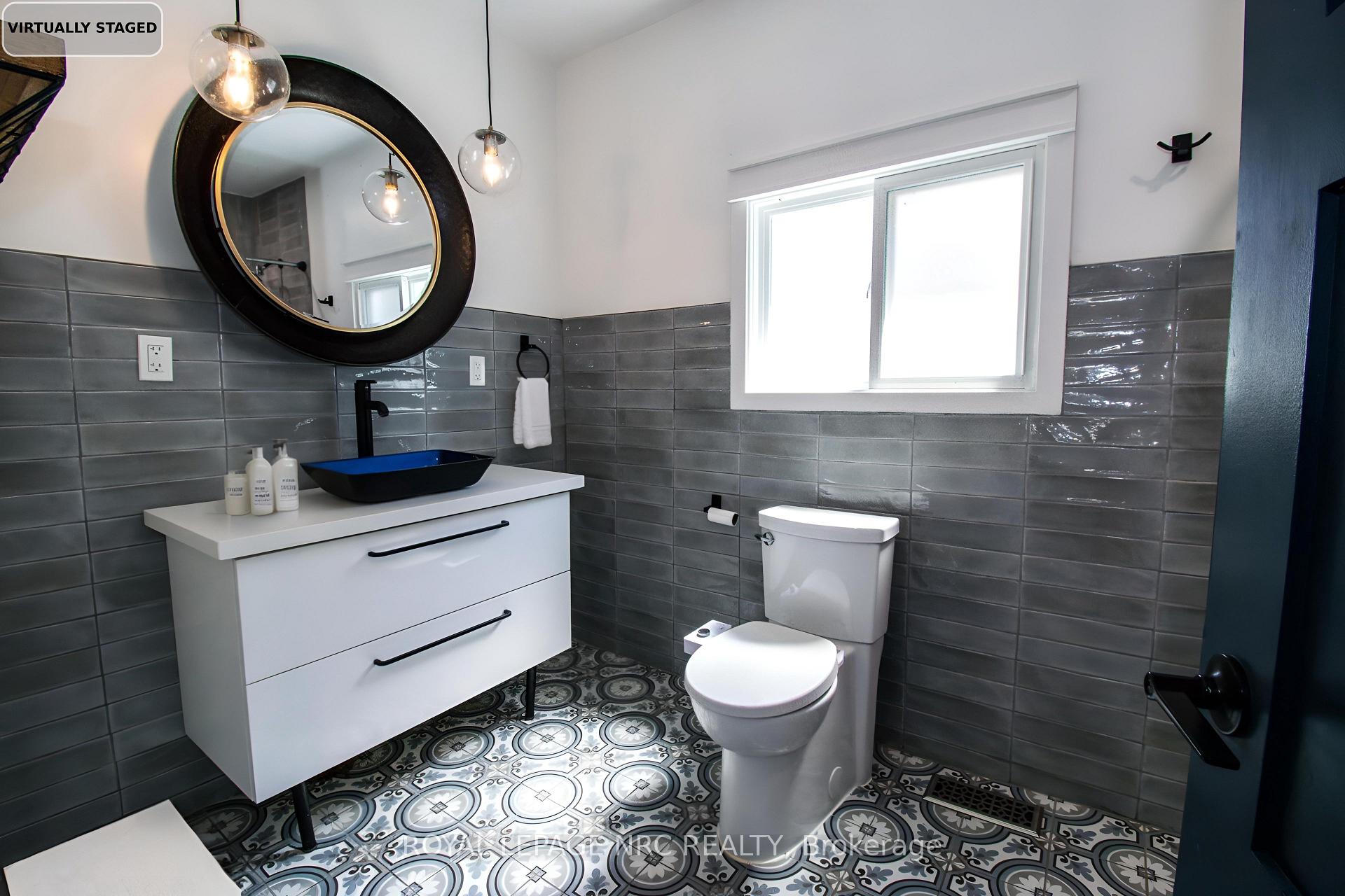 Photo 18 of 44 Grantham Avenue S, St. Catharines, E. Chester — HOMEH