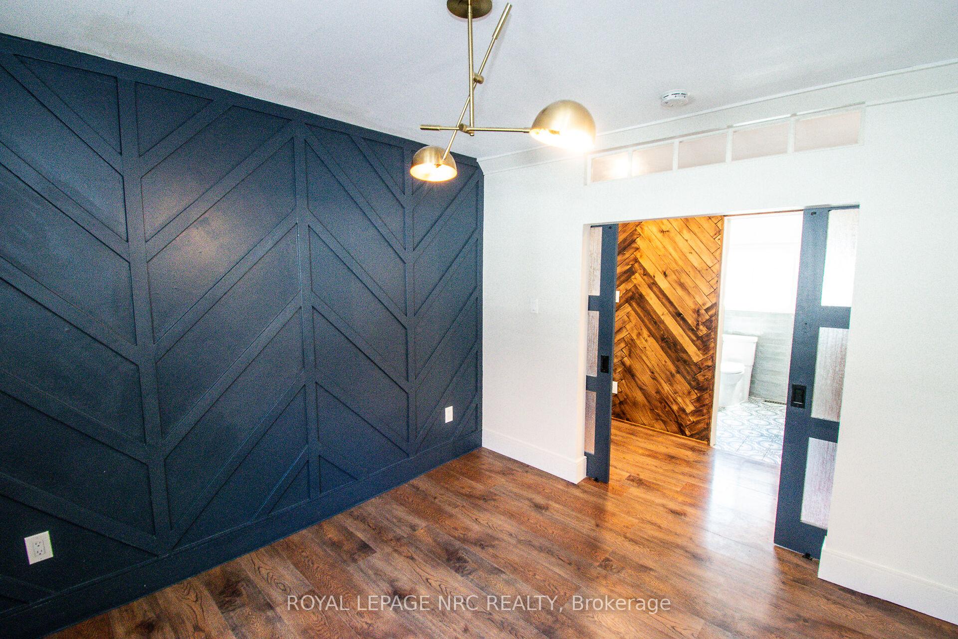 Photo 20 of 44 Grantham Avenue S, St. Catharines, E. Chester — HOMEH