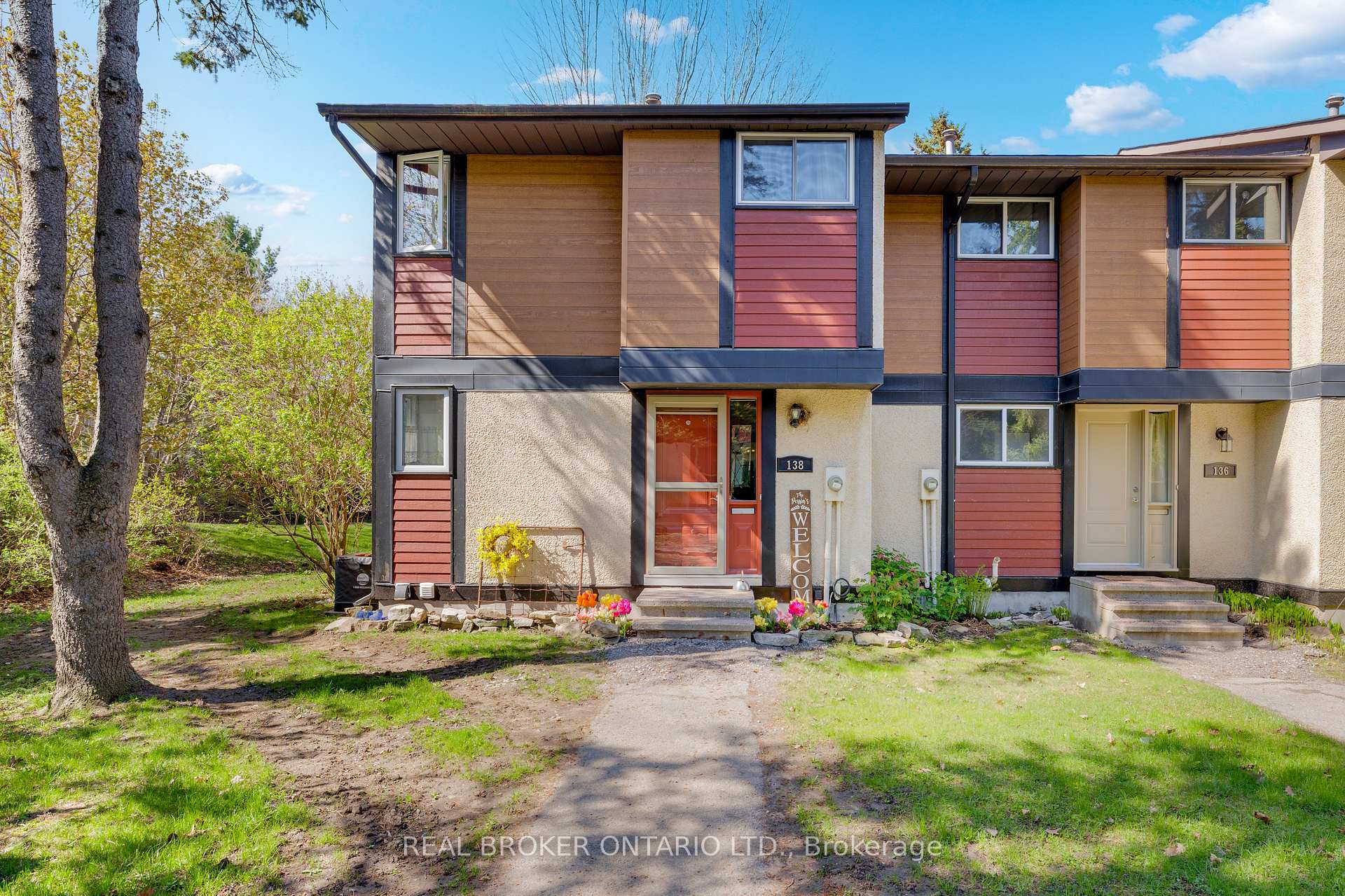 Photo 1 of 138 Mcclintock Way, Ottawa, Kanata - Katimavik — HOMEH