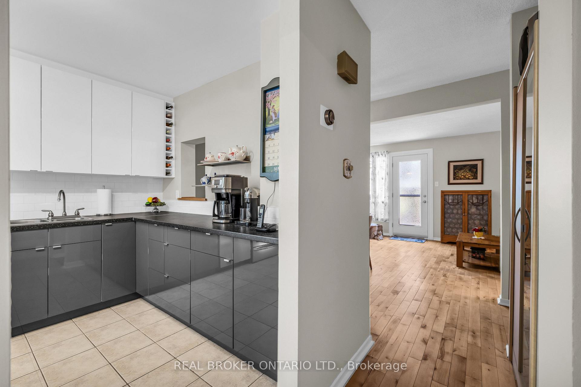 Photo 3 of 138 Mcclintock Way, Ottawa, Kanata - Katimavik — HOMEH