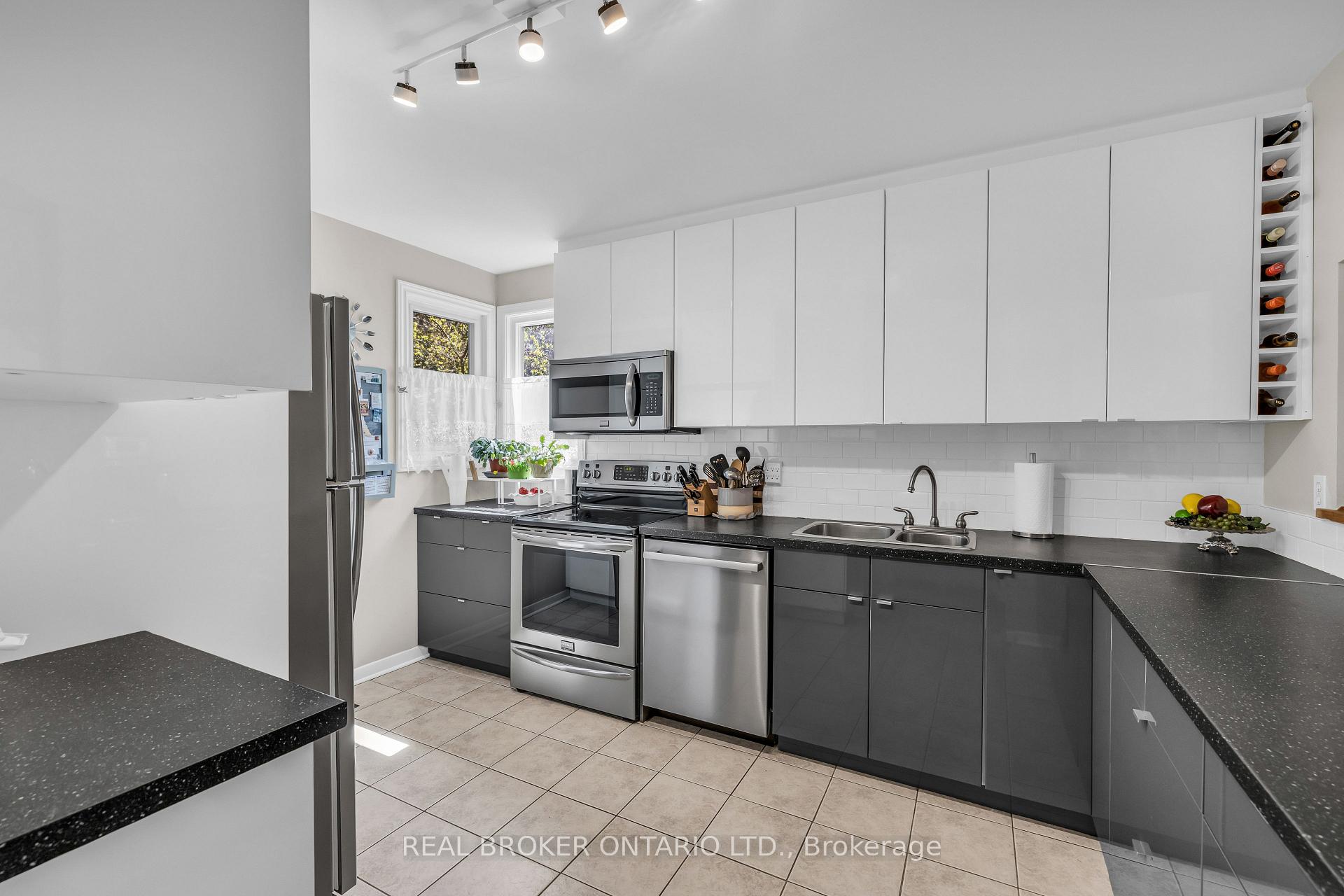 Photo 4 of 138 Mcclintock Way, Ottawa, Kanata - Katimavik — HOMEH