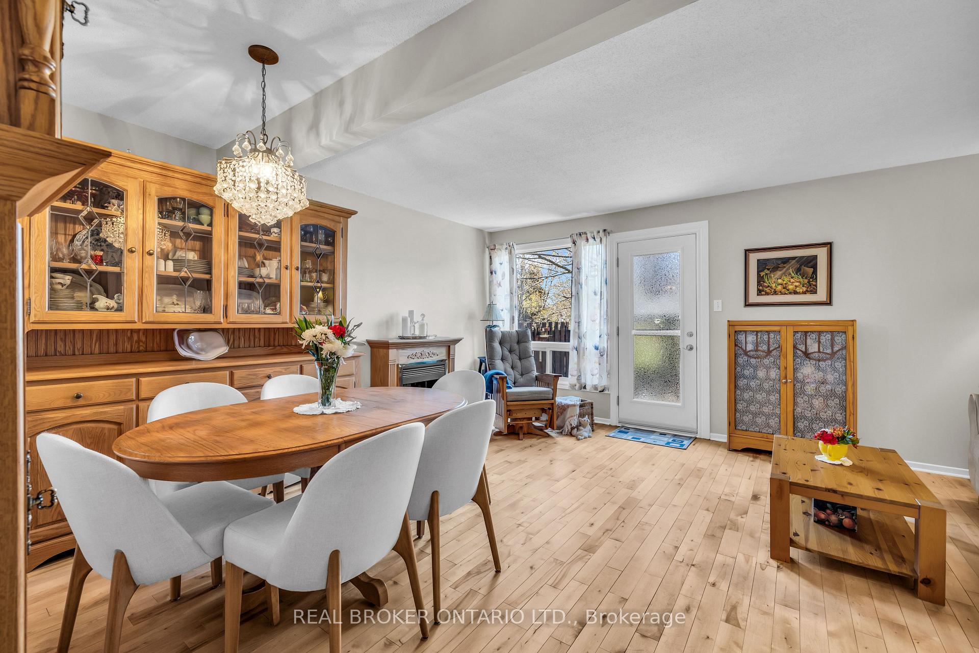 Photo 7 of 138 Mcclintock Way, Ottawa, Kanata - Katimavik — HOMEH